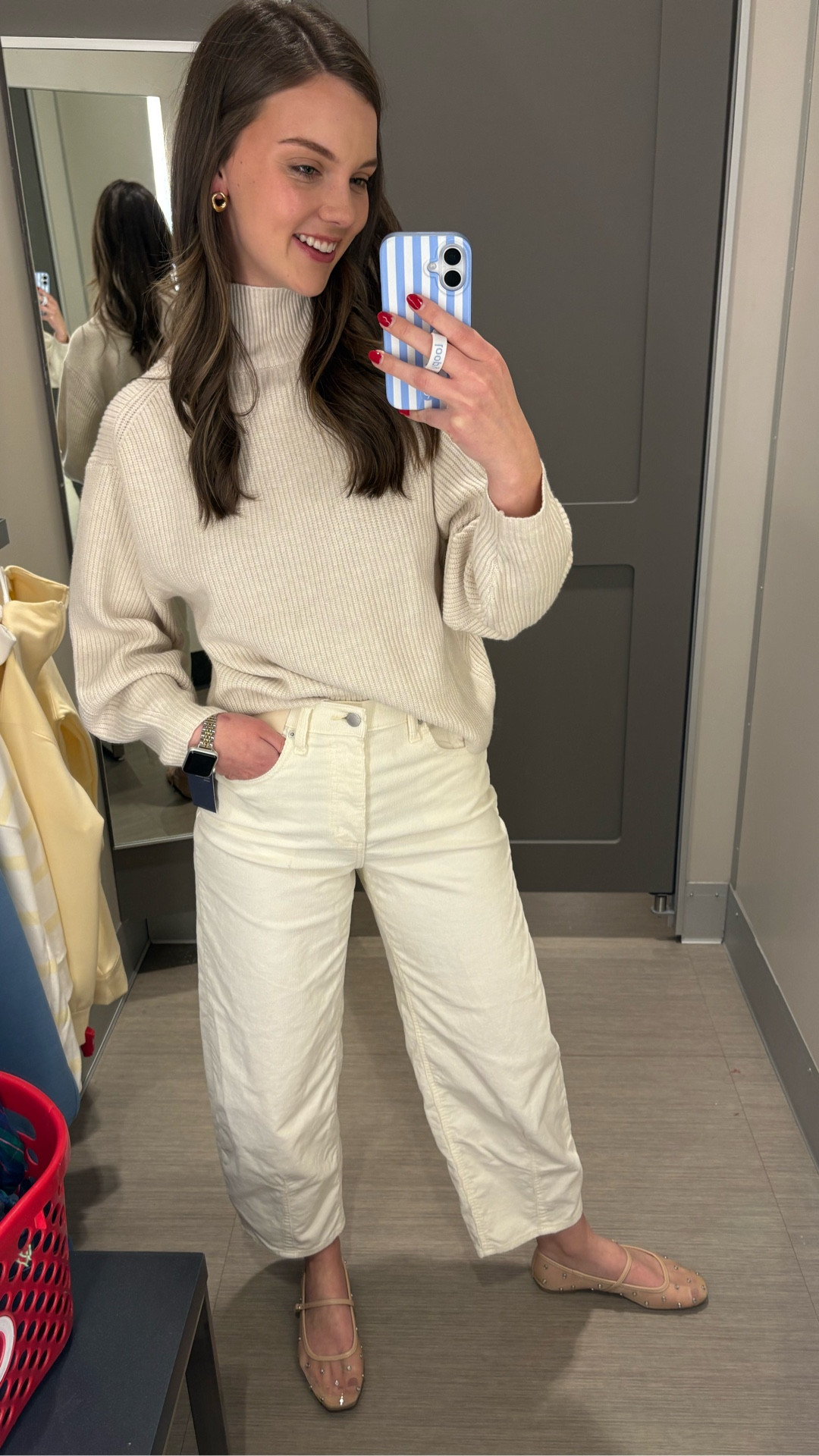 I stand corrected target!!🎯 

Wearing a small on top and 4 on bottom!