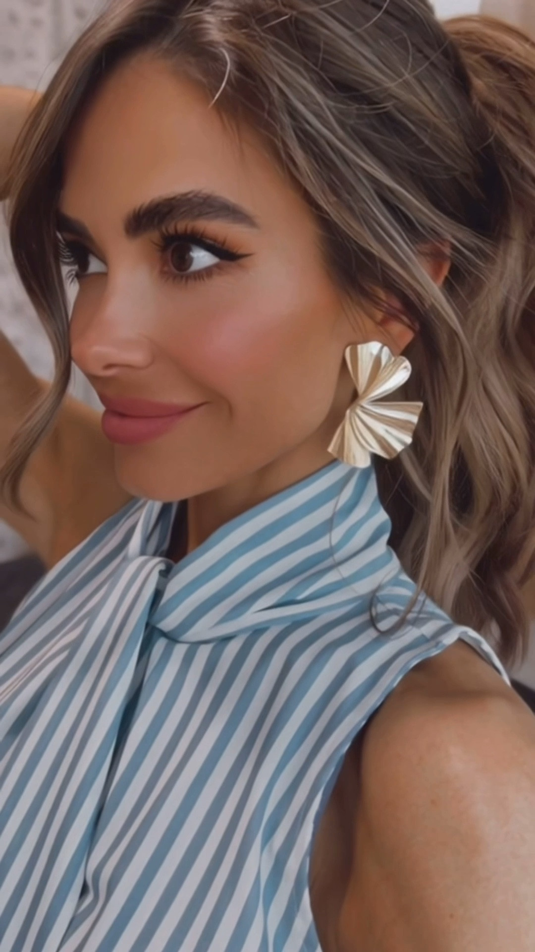 When the earrings are the main event ✨ 

I also have them in silver 🤭 @Revolve will be the death of me 😂✨😉 

#LTKSaleAlert #LTKootd #LTKgrwm