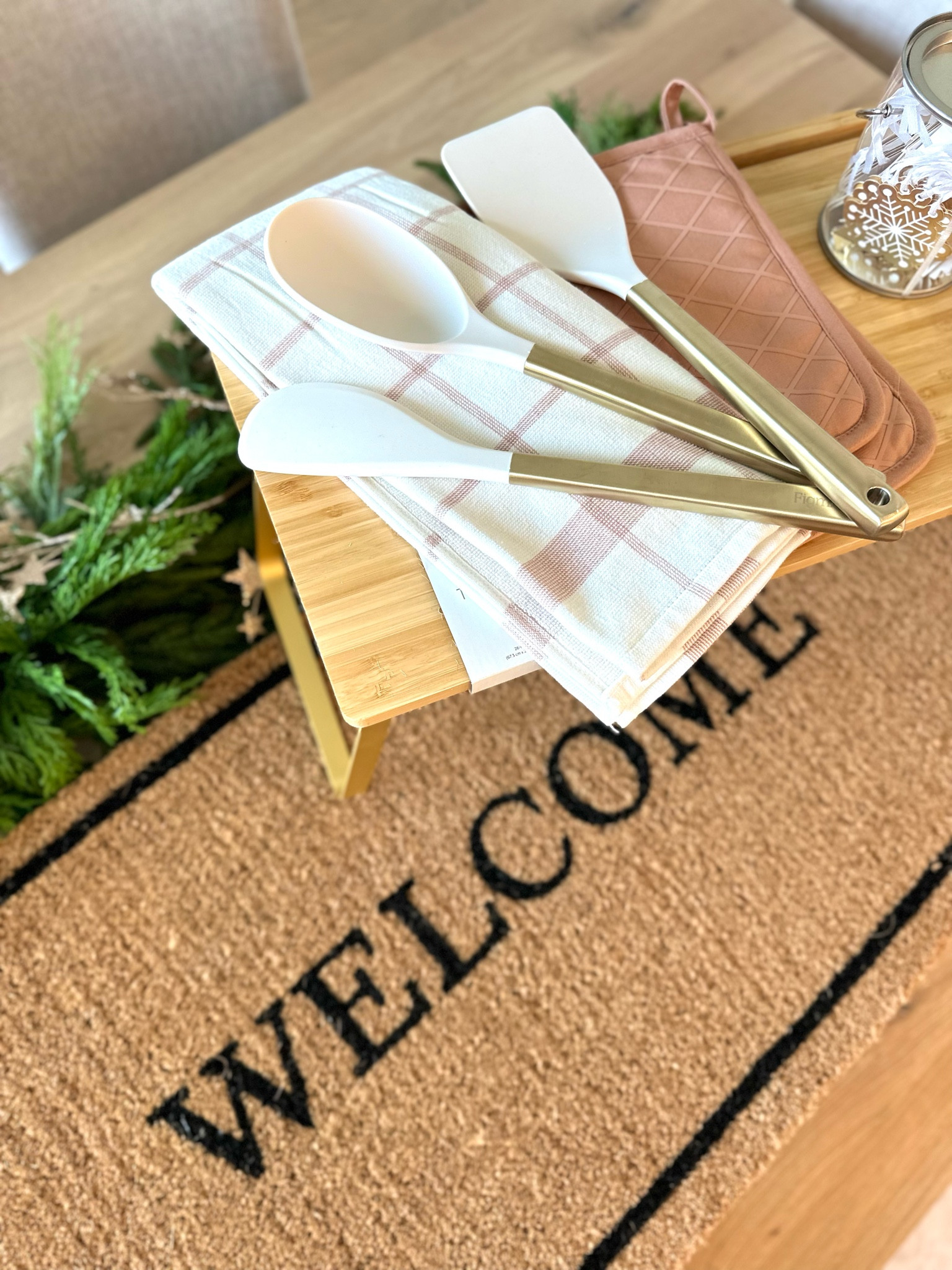 Latest target haul 🛍️ Favorites: this gold and wood lap desk for the couch / bed + these white and gold utensils! I can’t believe how heavy & good quality they are for the price 👀 #targethaul #targetfinds

#LTKfindsunder50 #LTKSeasonal #LTKGiftGuide