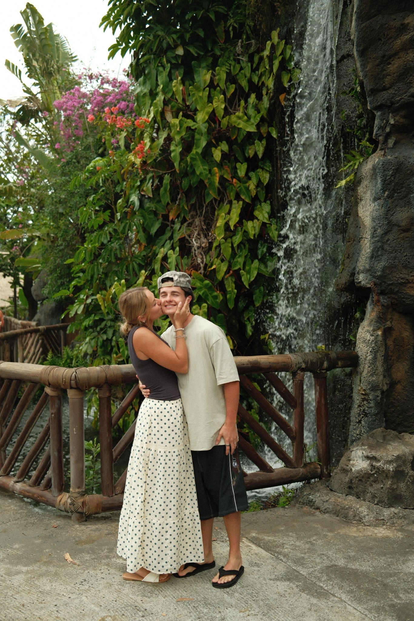Dinner fit in Hawaii! 🌺

Tank top is from Kesley Jade Collections!
Brock’s whole outfit is from Rusty but I linked his shoes and hat down below! :)