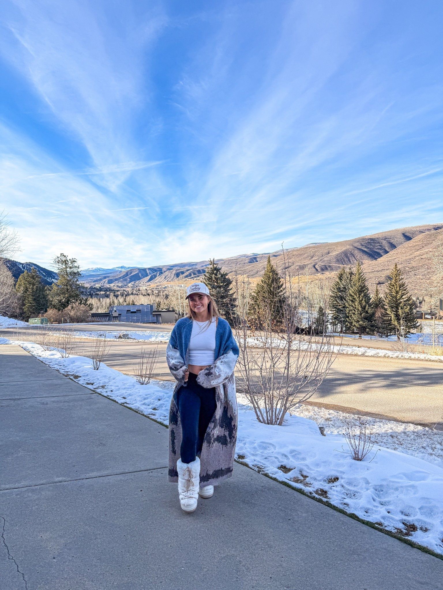 Comfy cozy vibes. This cardigan is so warm and comfortable. 

#LTKootd #LTKTravel #LTKdayinmylife