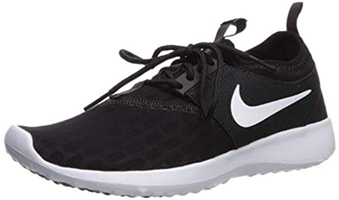 Nike Women's Juvenate Sneaker | Amazon (US)