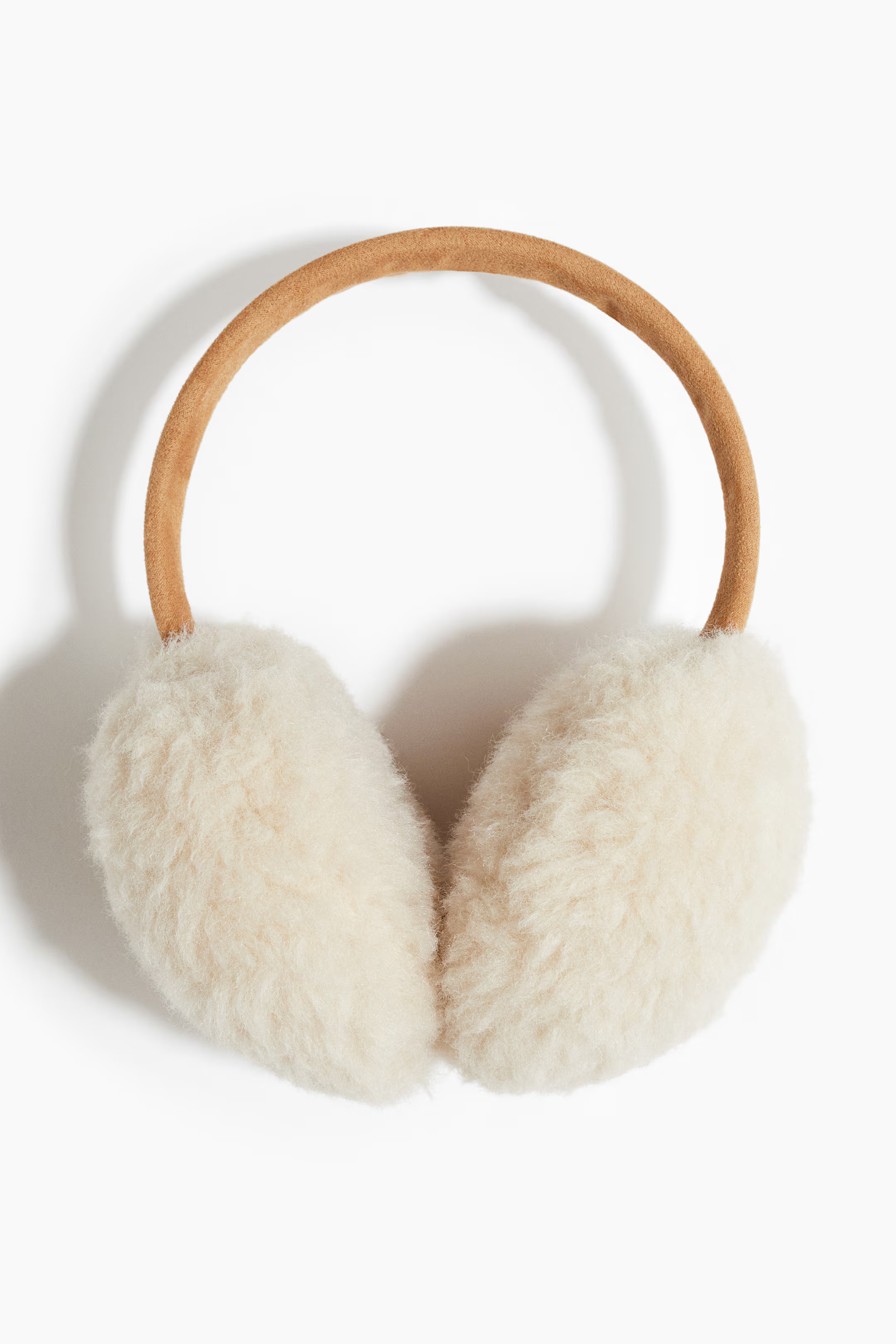 Fluffy earmuffs | H&M (UK, MY, IN, SG, PH, TW, HK)