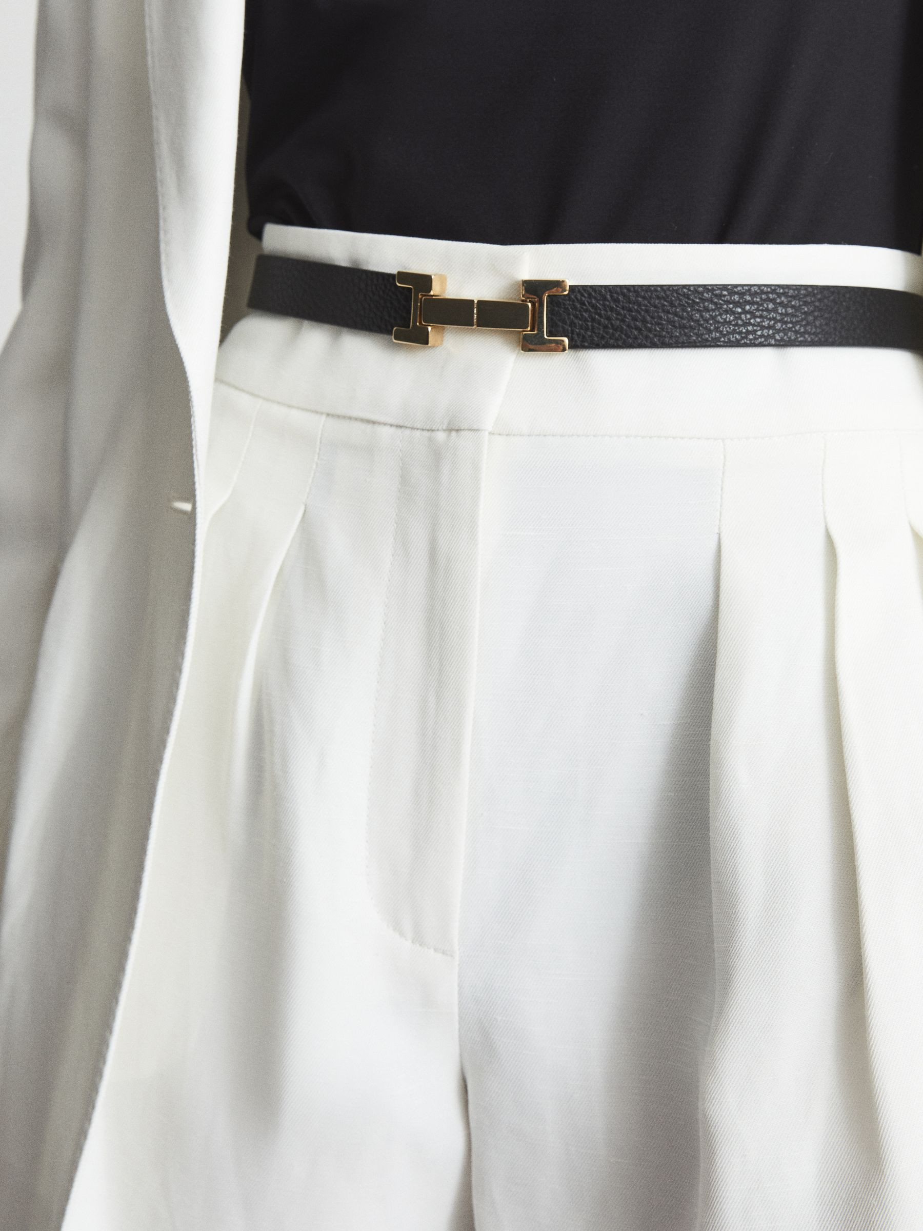 Leather Square Hinge Belt in Black | Reiss US