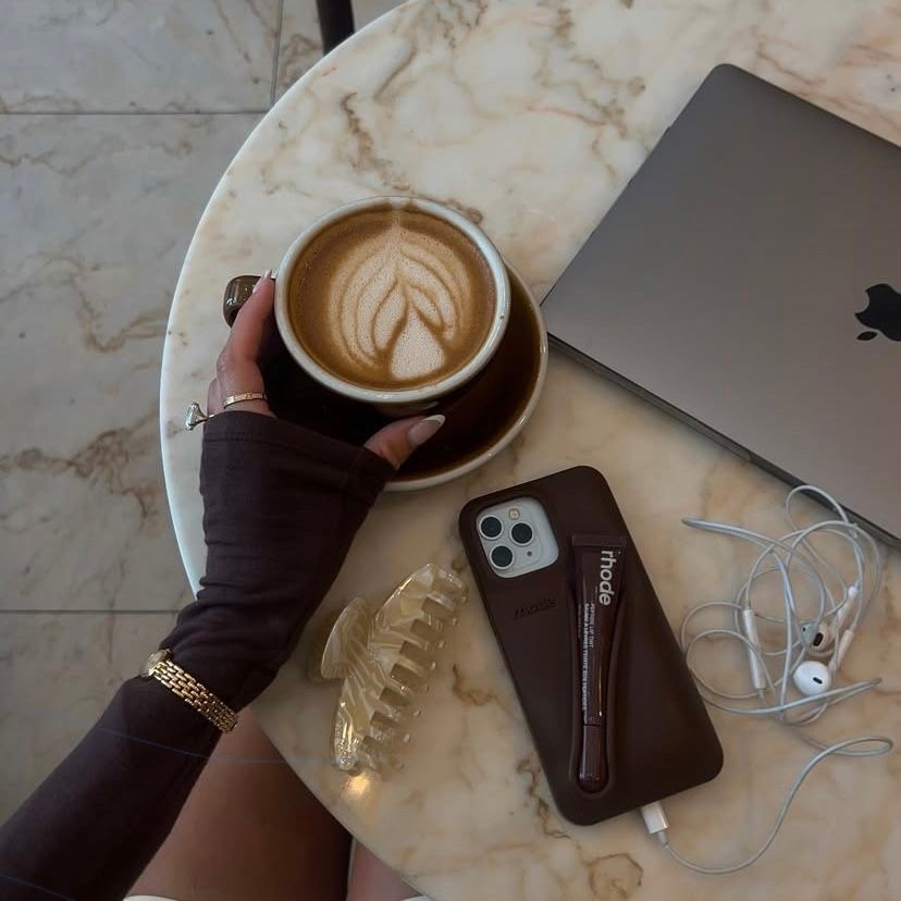 Luxury looks good on you babe 😍🎁✨ shop these boujee gift picks before they’re gone 💕🛍️ perfect for your besties or a little self-love moment 💅💖

#LuxuryGifts #BoujeeFinds #GiftGuide #HolidayGlam #ViralFinds #ShopNow #AddToCart #GlamLife

#LTKdayinmylife #LTKCyberWeek #LTKgrwm