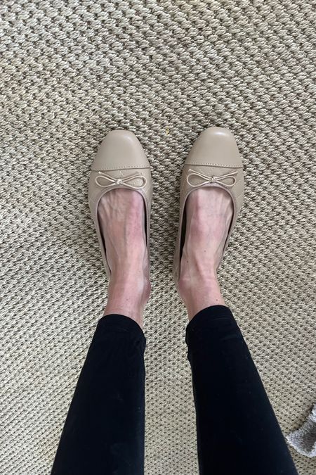 Loving my new beige quilted flats. True to size and so comfortable! Perfect to walk around the city in. 

#LTKfindsunder50 #LTKsalealert #LTKshoecrush