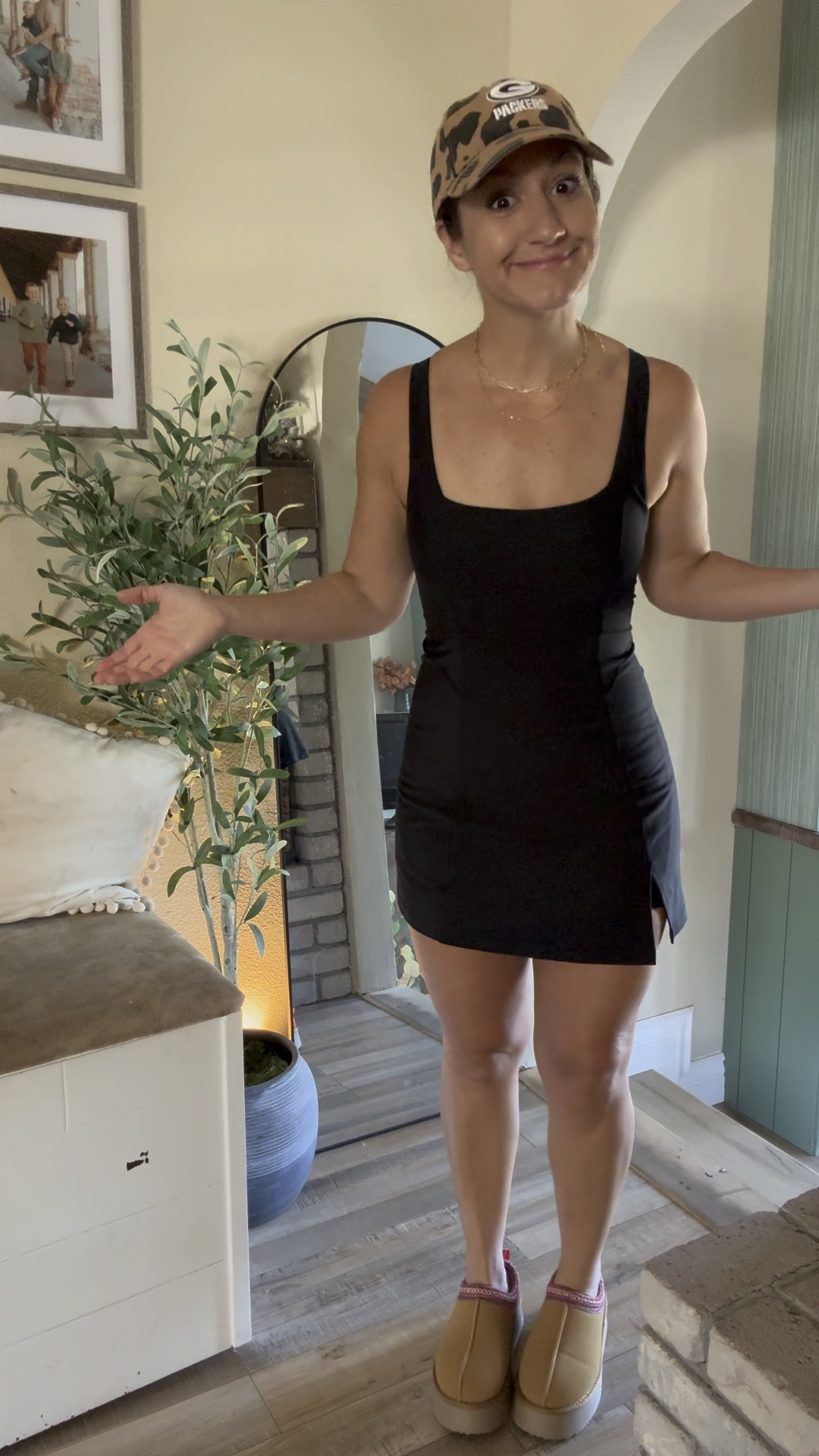 Abercrombie fitness, active wear, jumper, workout clothes, one piece, gold choker, gold necklace, platform uggs, ugg shoes, slippers

#LTKVideo #LTKActive #LTKSaleAlert