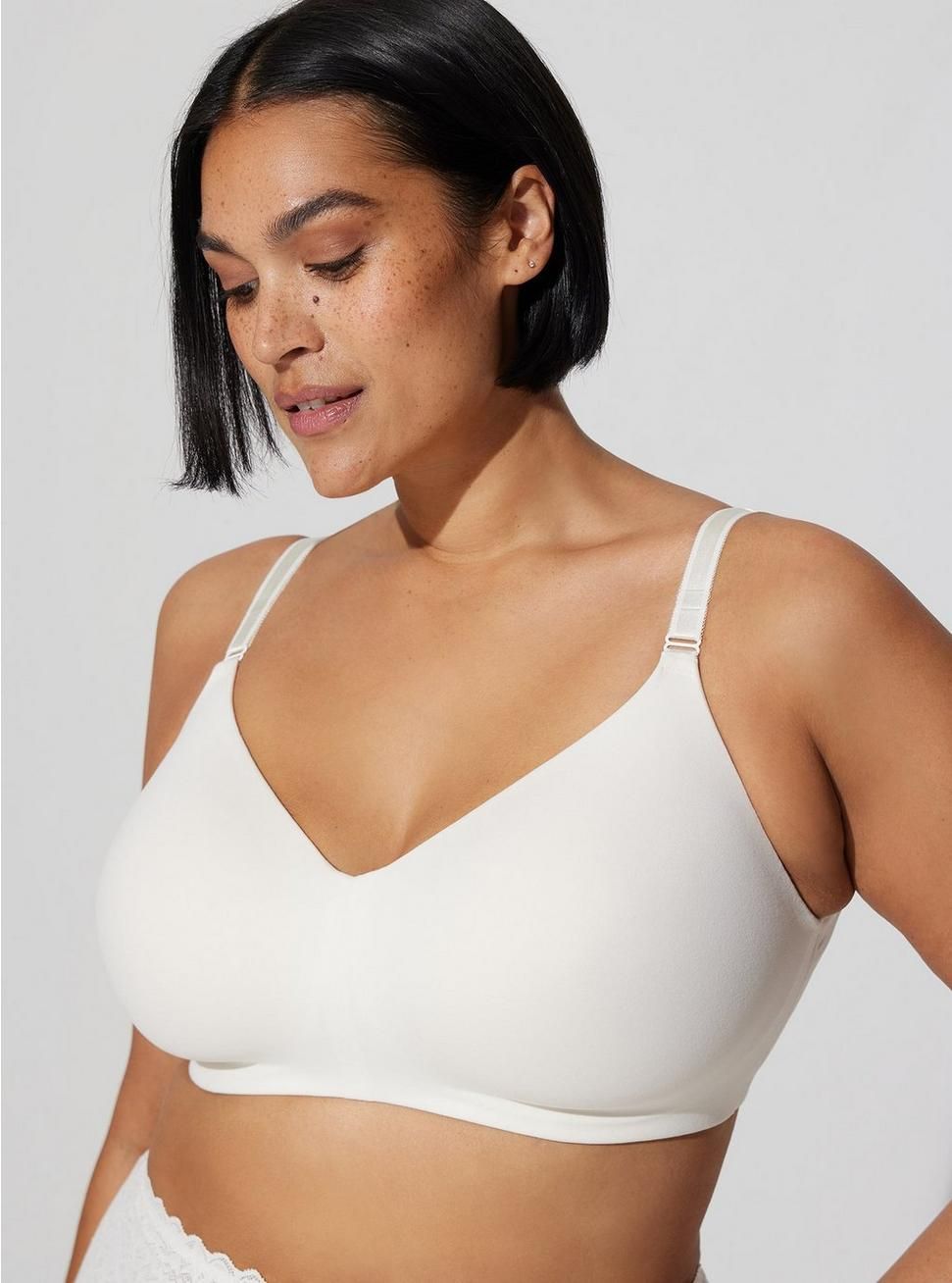 Everyday Wire-Free Lightly Lined Smooth 360° Back Smoothing™ Bra | Torrid (US & Canada)