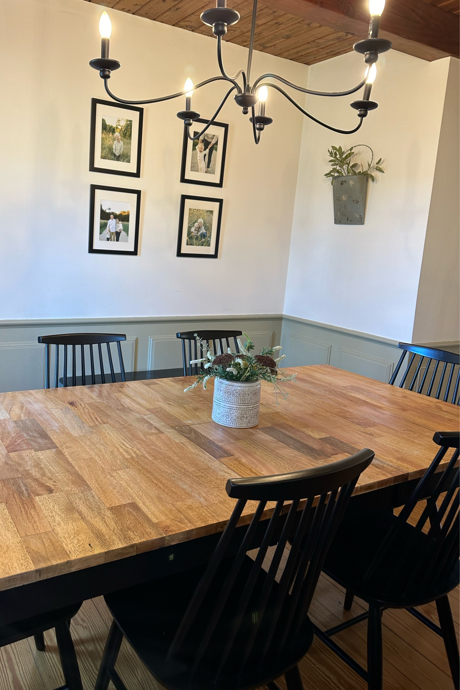 Loving the new set up in our dining room. Such a nice refresh for the new year ✨

#LTKsalealert #LTKSeasonal #LTKhome