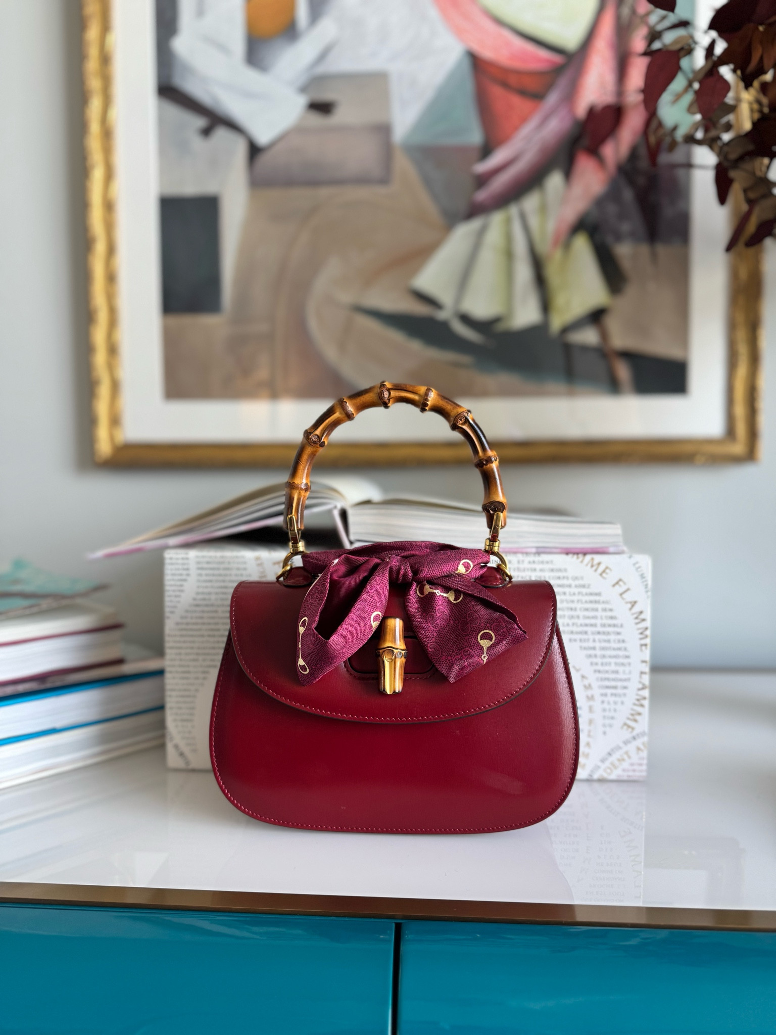 Handbag Finds Under $300 that I actually really love. I focused my curation on higher quality finds using leather and quality raffia and denim that I think are incredibly chic and look much more expensive than they are :) 
