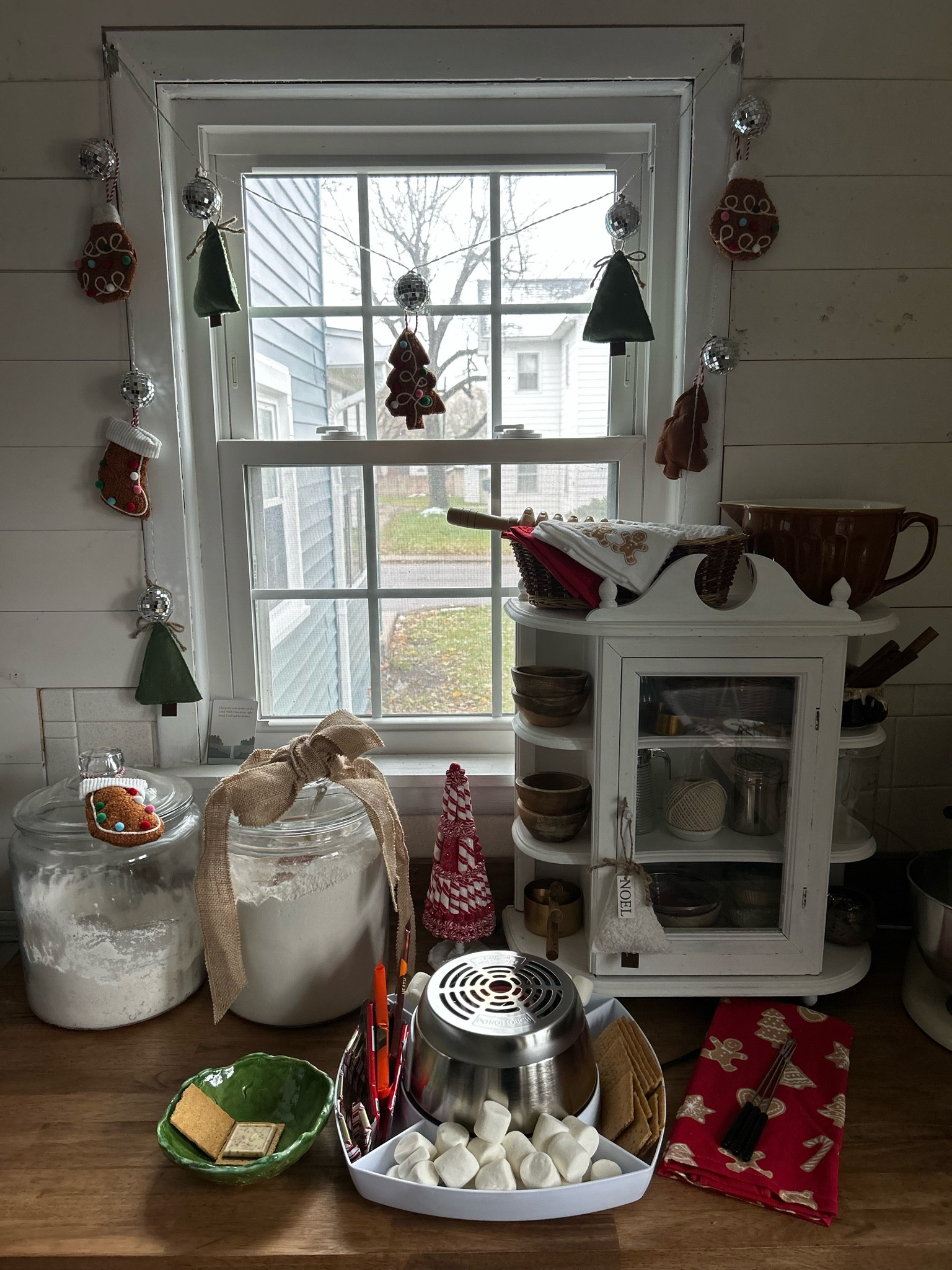 The BEST family Amazon find! A portable s’mores maker!🥰


#LTKHoliday #LTKFamily #LTKSeasonal