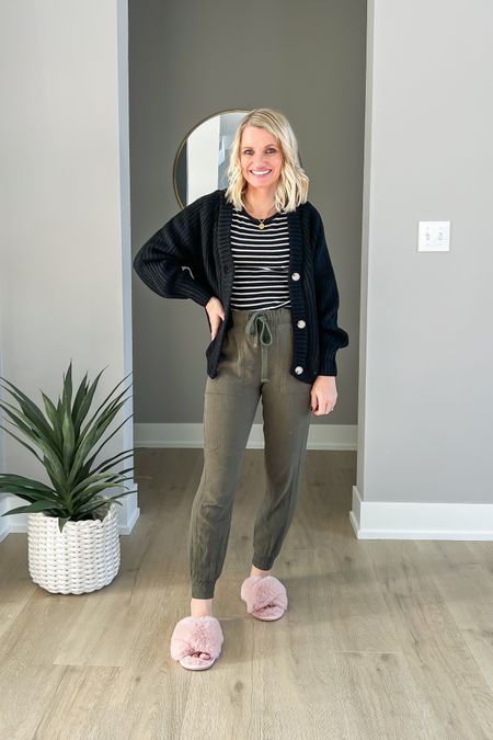 What I wore this week! Cozy snow at home snow day outfit! 
Top- small
Cardigan- small
Joggers- lined similar 

#LTKSeasonal #LTKfindsunder100 #LTKstyletip