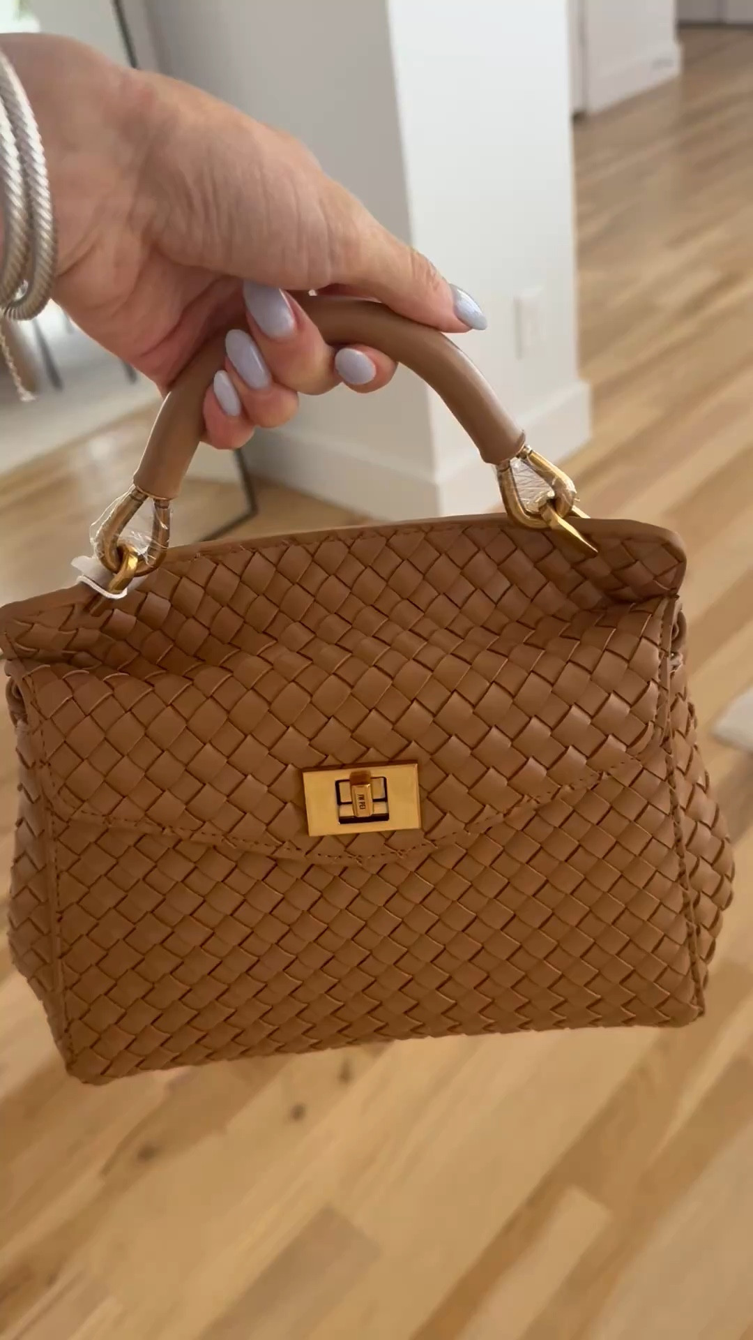 This trending woven bag from Amazon looks so high end! 

#LTKPetite