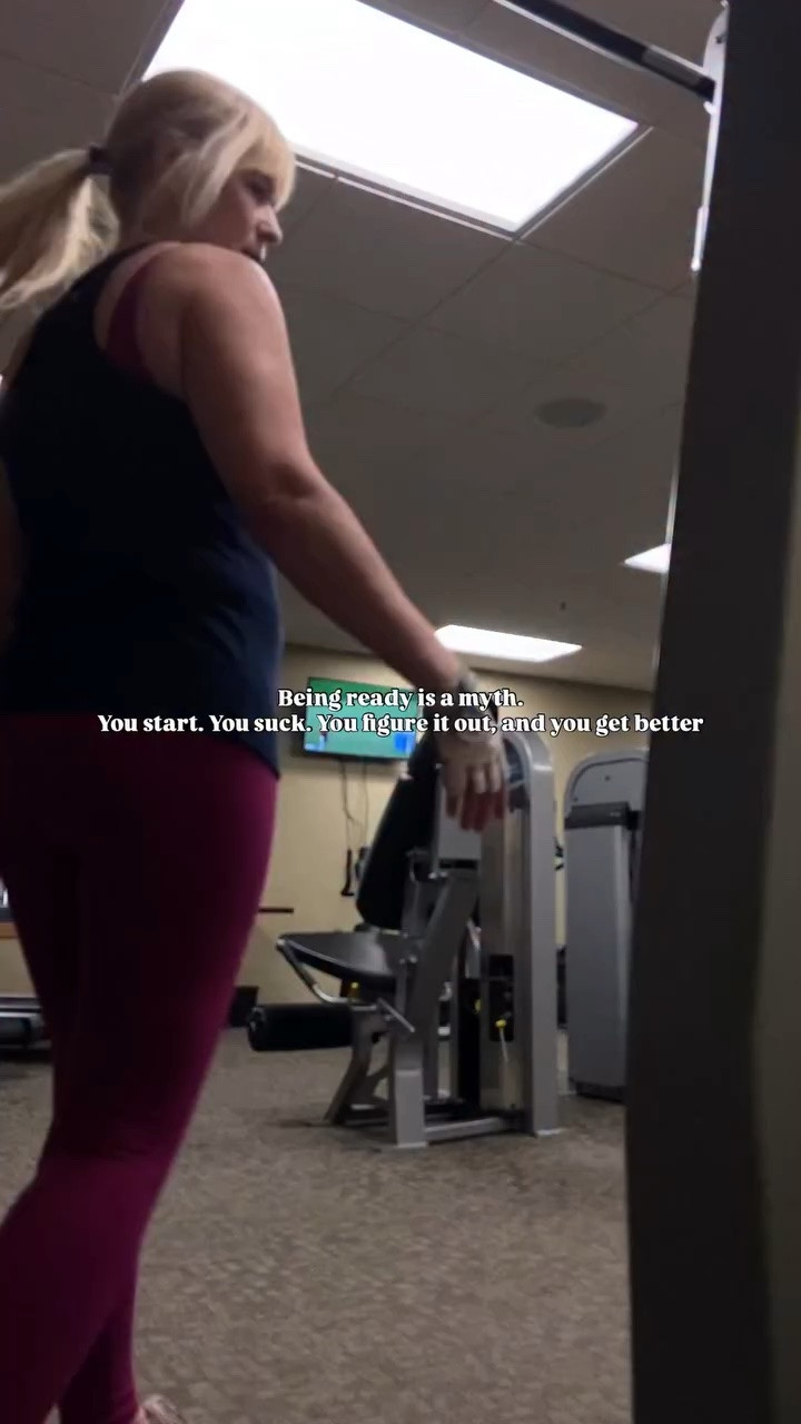 I still suck at a lot of stuff but I’m still & still here showing up ✨

#cancer #womenwholift #trainforlife #cancersurvivor #lifeaftercancer

#LTKfitnessgoals #LTKselfcare #LTKActive