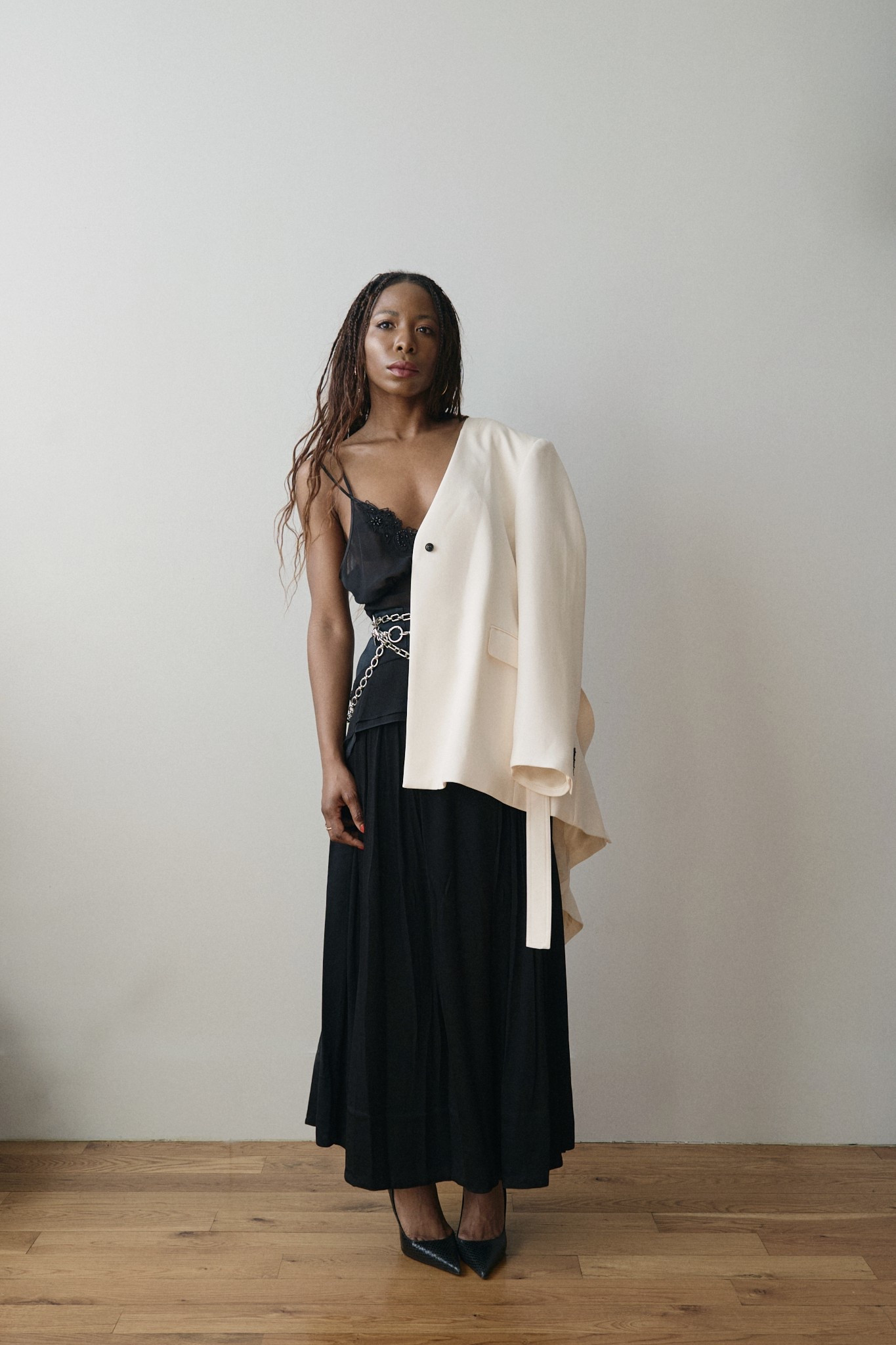 White Blazer, Black Skirt: A Power Combo for the Modern Muse 🖤🤍

#LTKStyleTip #LTKWorkwear