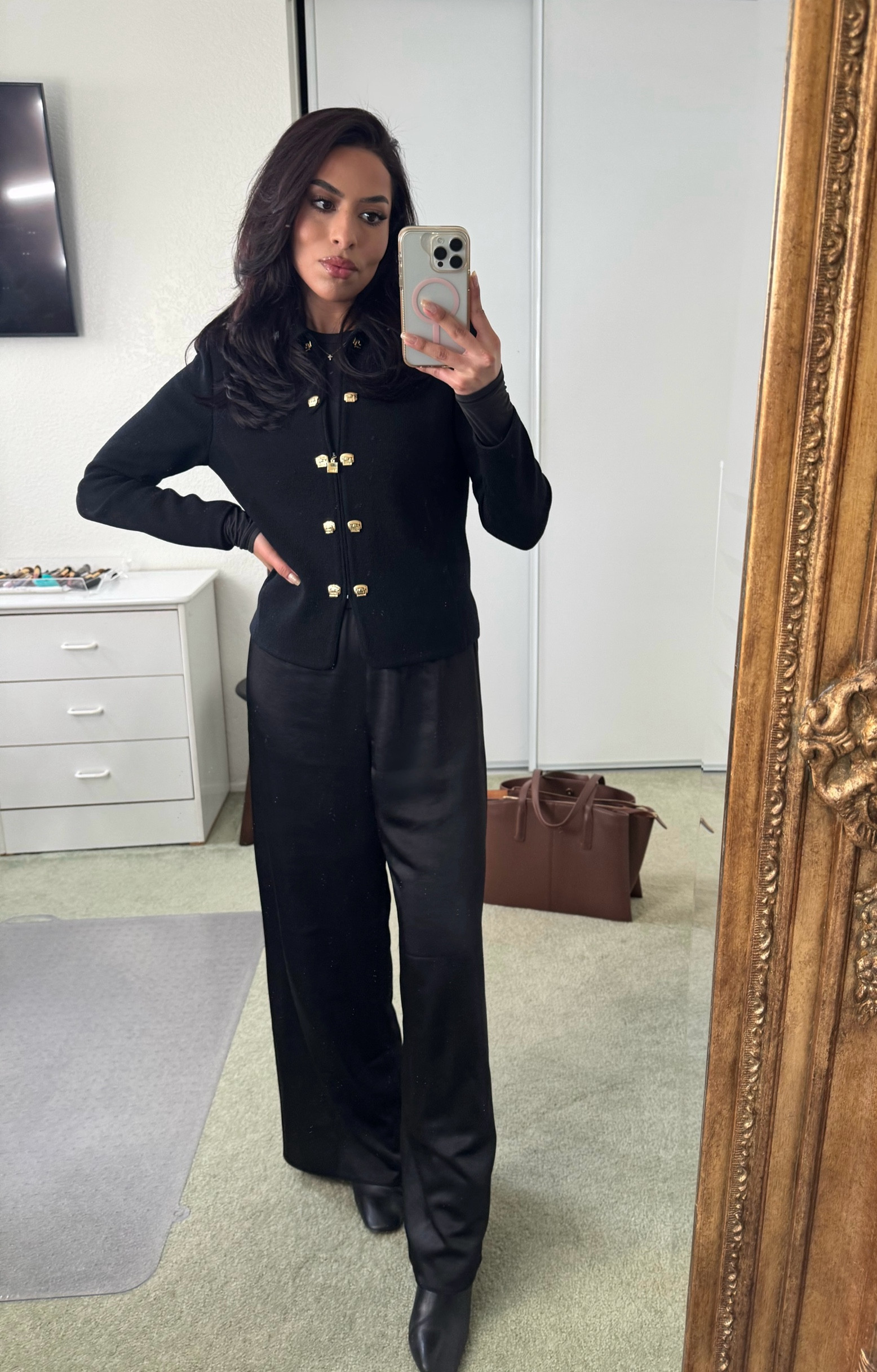 I’ve been obsessing over these @jennikayne pants since I spotted them on their site recently. 

They are unique, silky, classy, court-appropriate, AND have a stretchy waist band. What’s not to love? 

(I may or may not have bought all the colors they come in.)

#LTKStyleTip #LTKWorkwear #LTKGiftGuide
