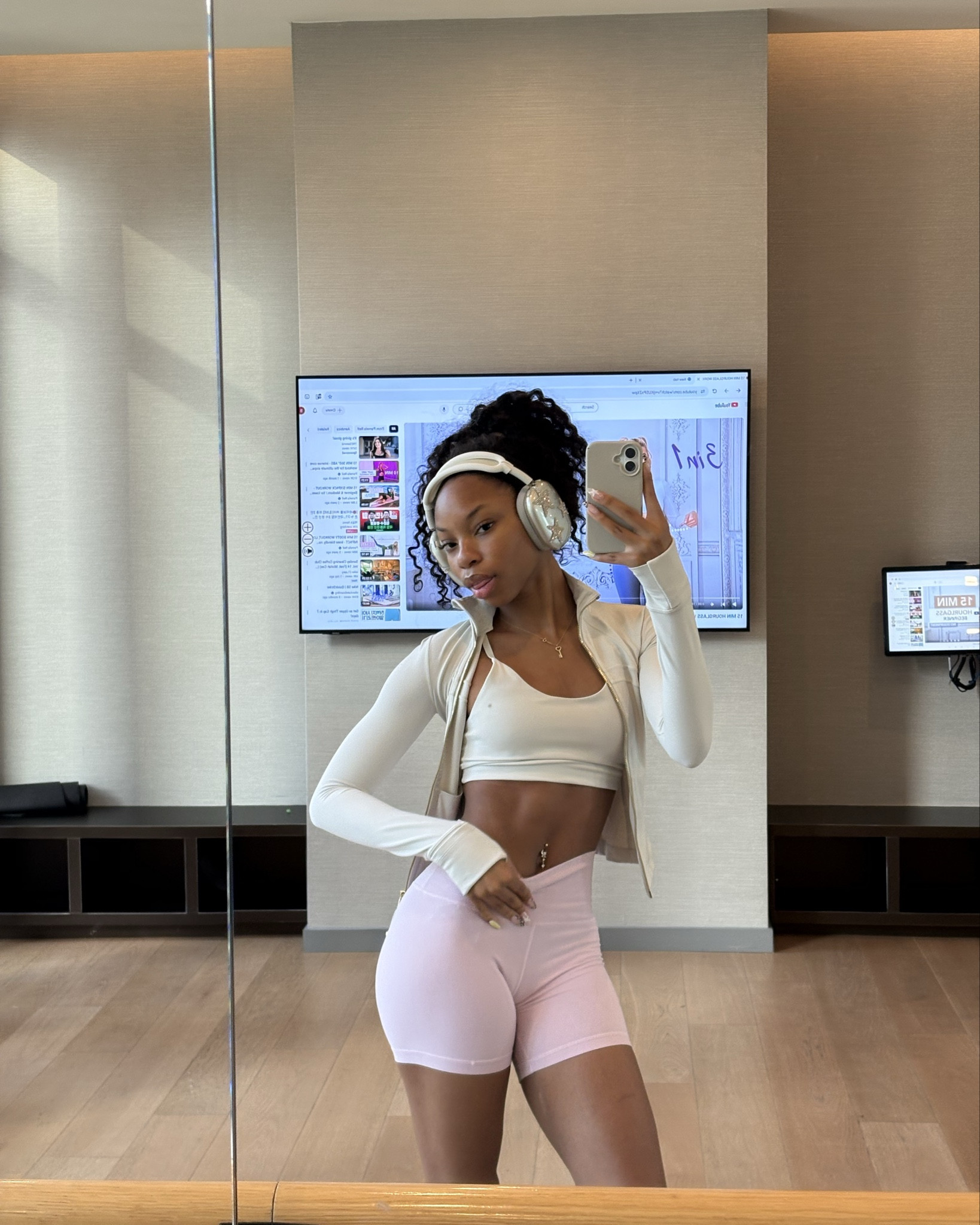 links to my “gym hottie” ootd that you guys LOVEDDDD !! (& so did i)

#LTKStyleTip #LTKU #LTKActive