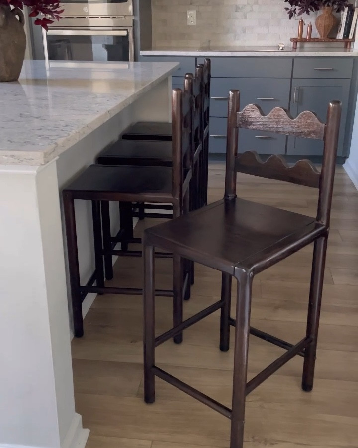 Counter stools of my dreams! On major sale and crazy DUPE for less! $200 compared to $5K per stool #LTKVideo

#LTKHome #LTKHoliday