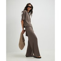 River Island Womens Brown Soft Touch Wide Leg Trousers | River Island UK & IE