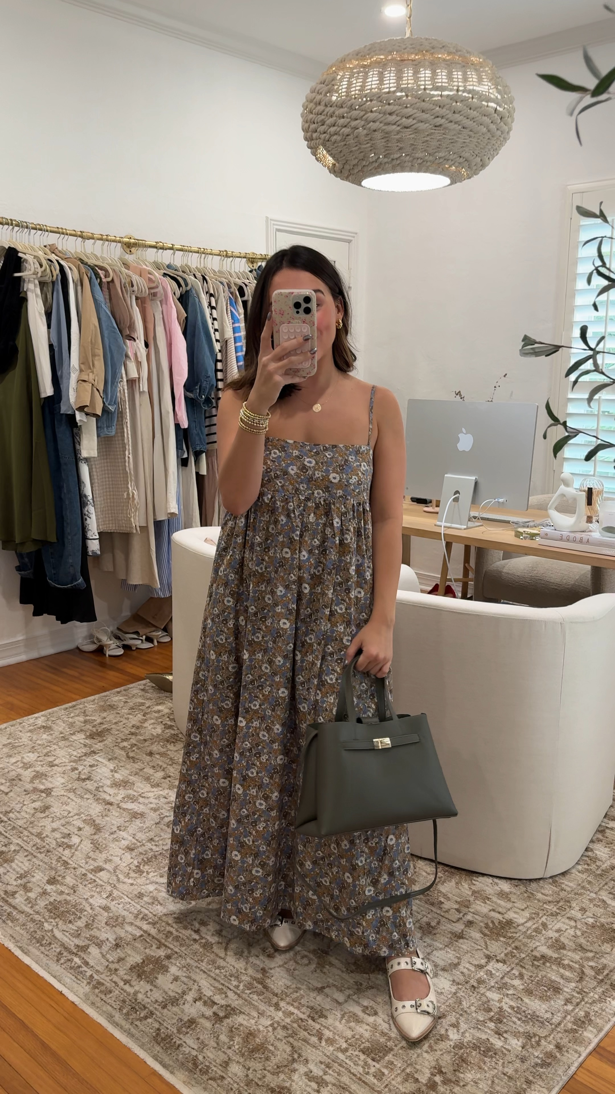 Size medium use code laurenp20 for 20% off 

#LTKFindsUnder100