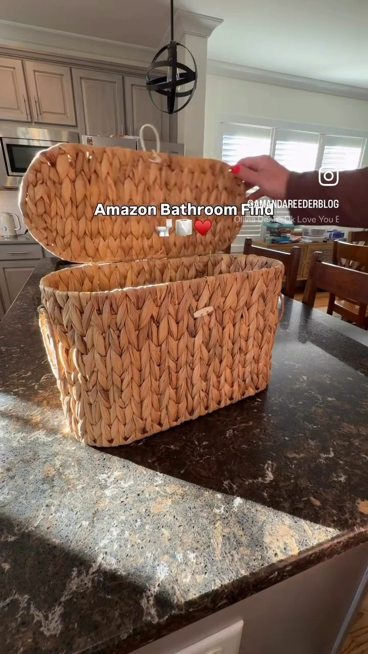 Amazon bathroom find that’s cute and functional 🤍 such an easy organization win.