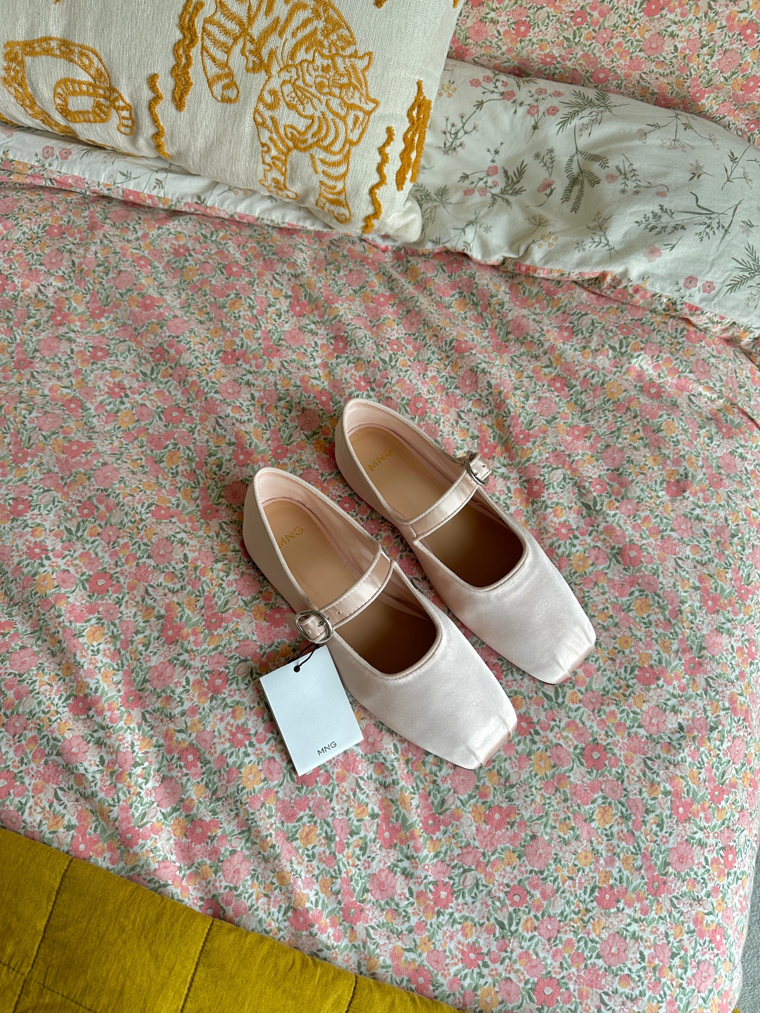 New obsession: satin ballet flats 🩰 

#LTKshoecrush #LTKstyletip #LTKeurope