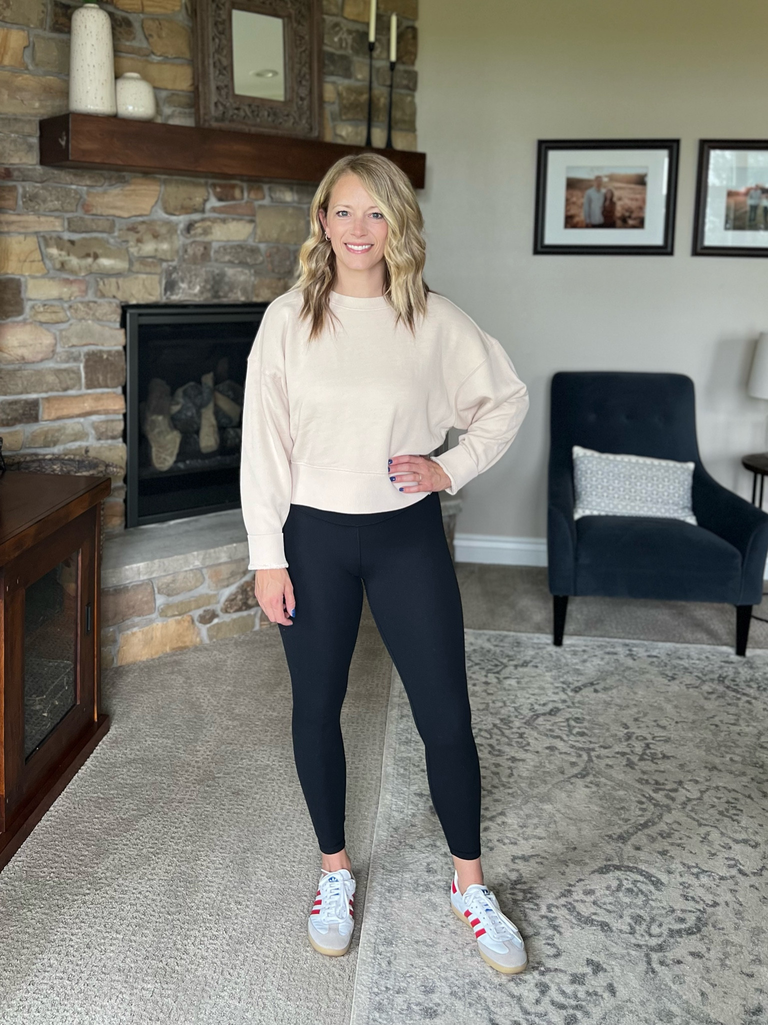 This every day, perfectly cropped sweatshirt is fabulous! Fits tts!! 

#LTKStyleTip #LTKSeasonal #LTKActive