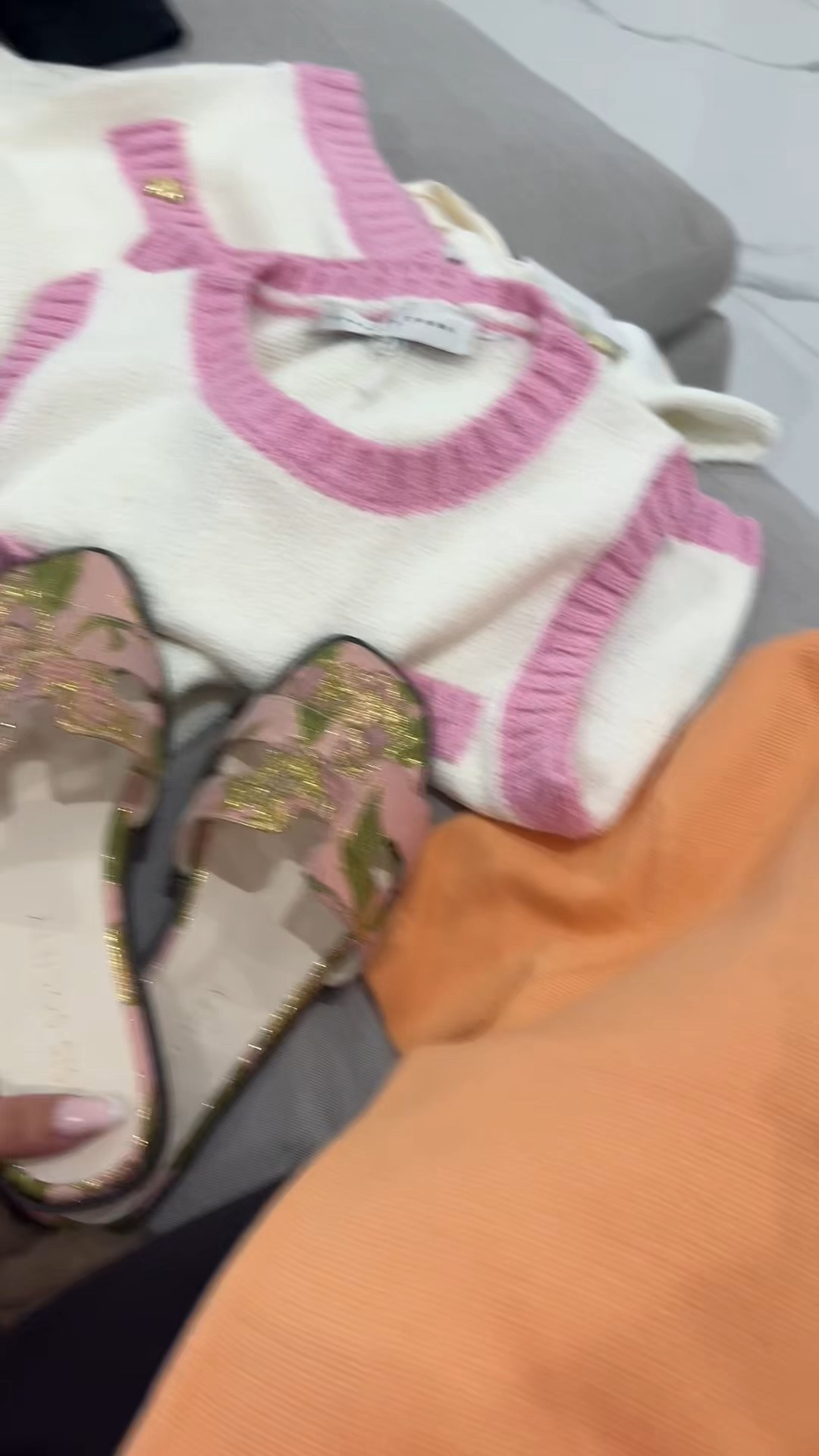 Vici is doing 40% off ALL sweaters and tops!!! Today only!!! But you can also use my code BIANCASAVE30 for 30% off of everything else!!! I grabbed a few items but they have so many great pieces right now!! #sandals #sale #springoutfit

#LTKValentine #LTKgrwm #LTKootd