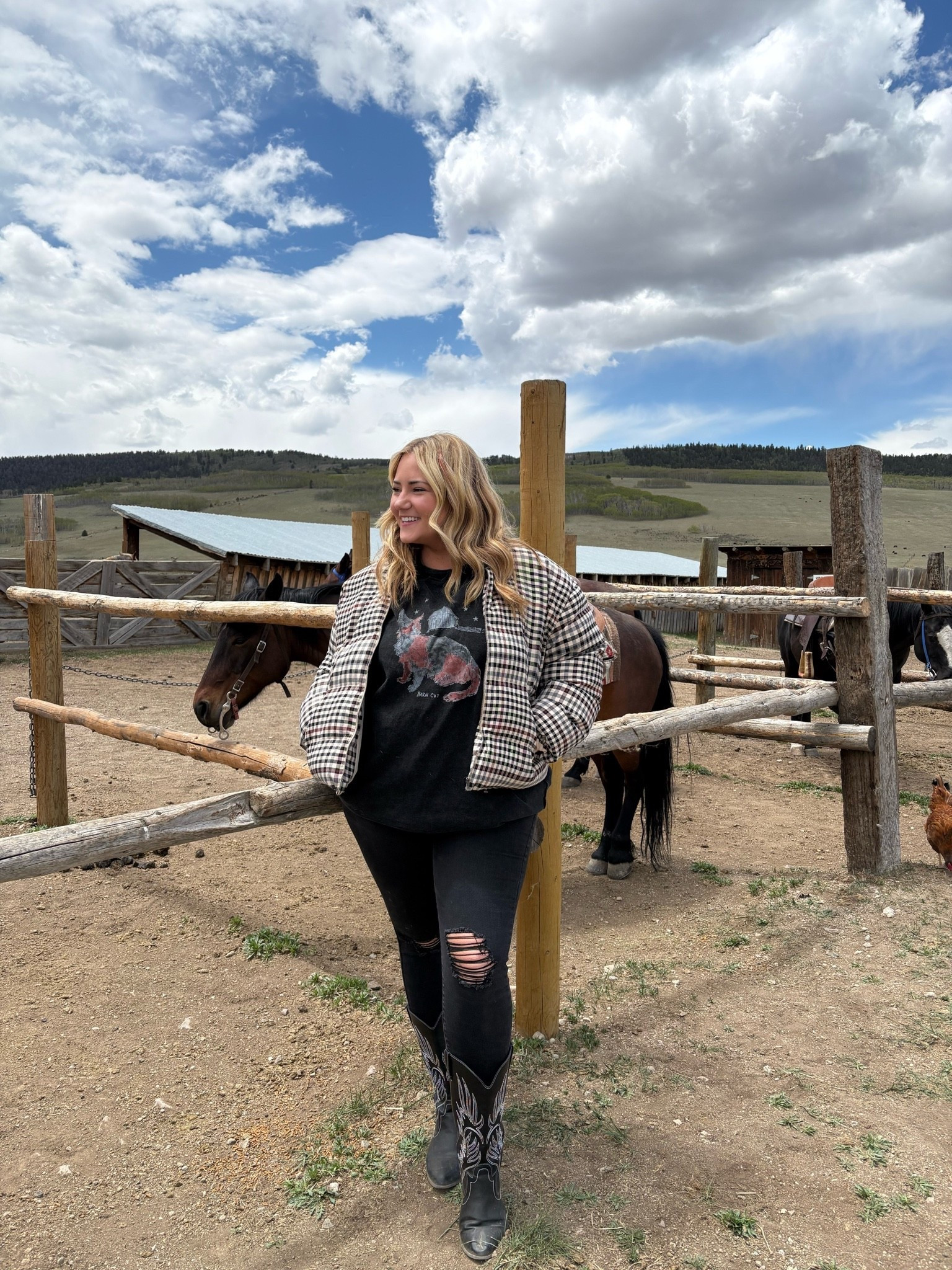 Oversized #freepeople shirt under $60

#LTKootd #LTKgrwm