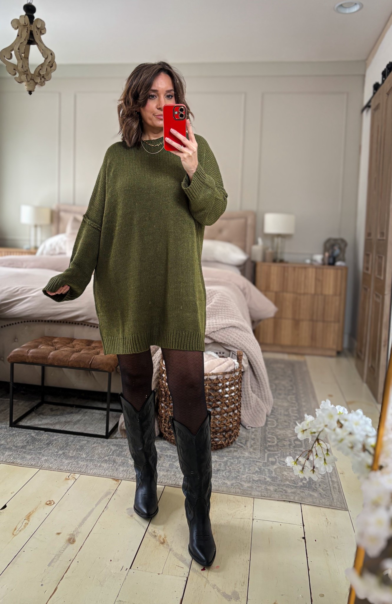 Anyone else like tights with cowboy boots? 

#LTKWorkwear #LTKValentine #LTKootd