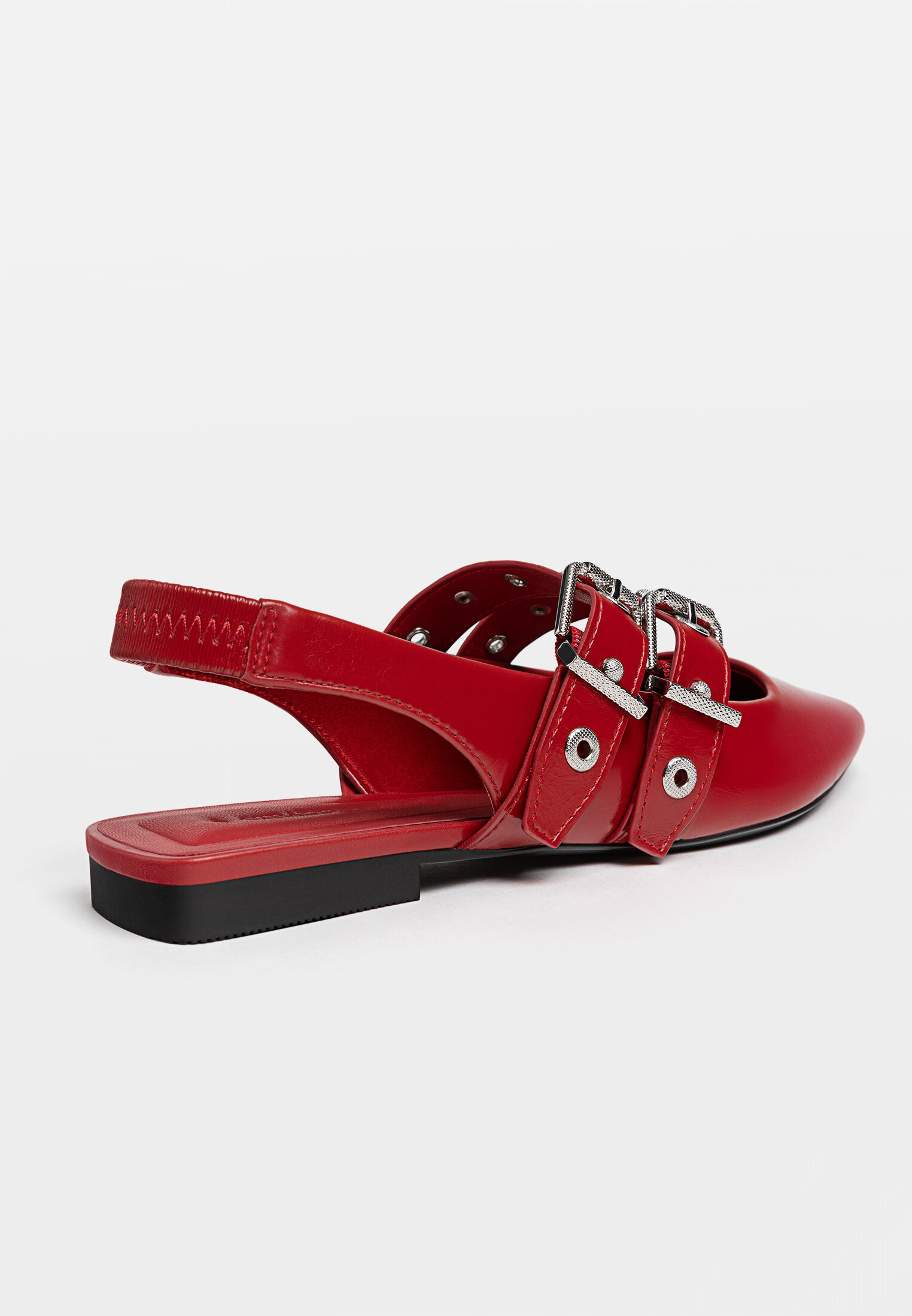 Chaussures plates avec boucles - Chaussures femme | Stradivarius France | Stradivarius (FR)