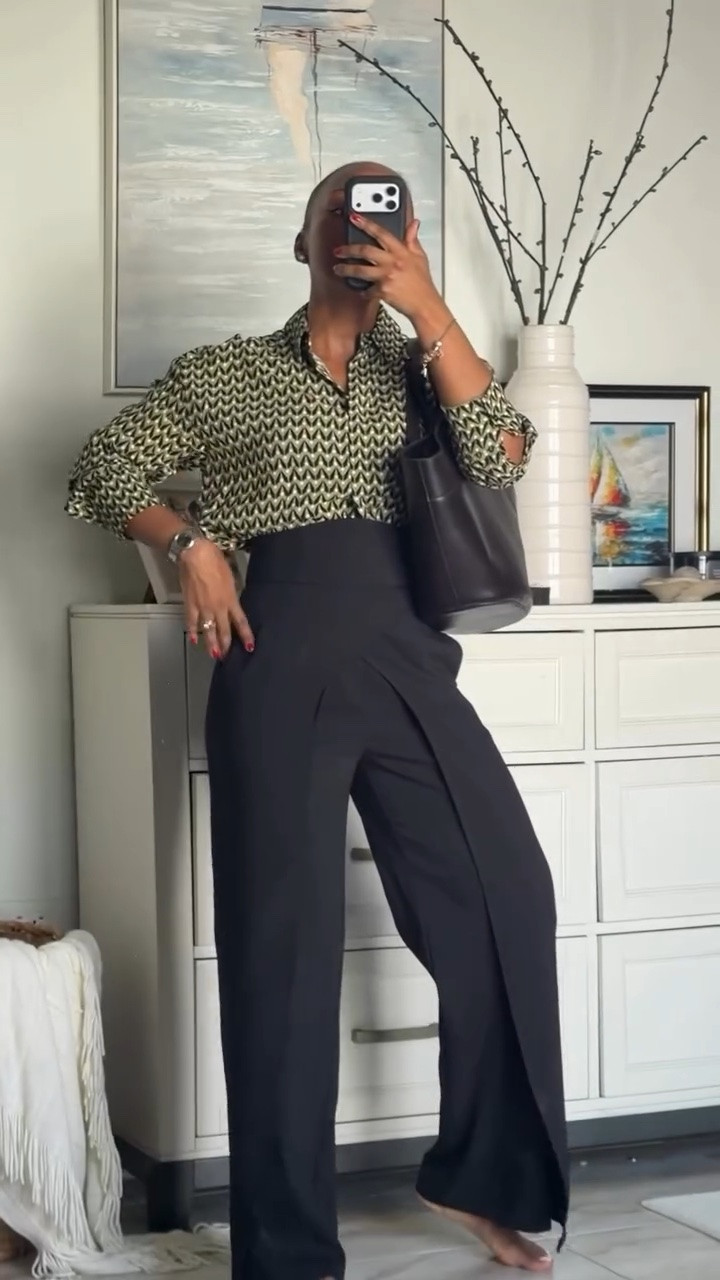 Office Outfit of the Day. 

Top @Zara 
Trouser @Commense 
DSJCOX_10 for 10% off on Commense🎉🎉
Bag @mango 
#officeoutfitoftheday

#LTKdayinmylife #LTKootd #LTKWorkwear