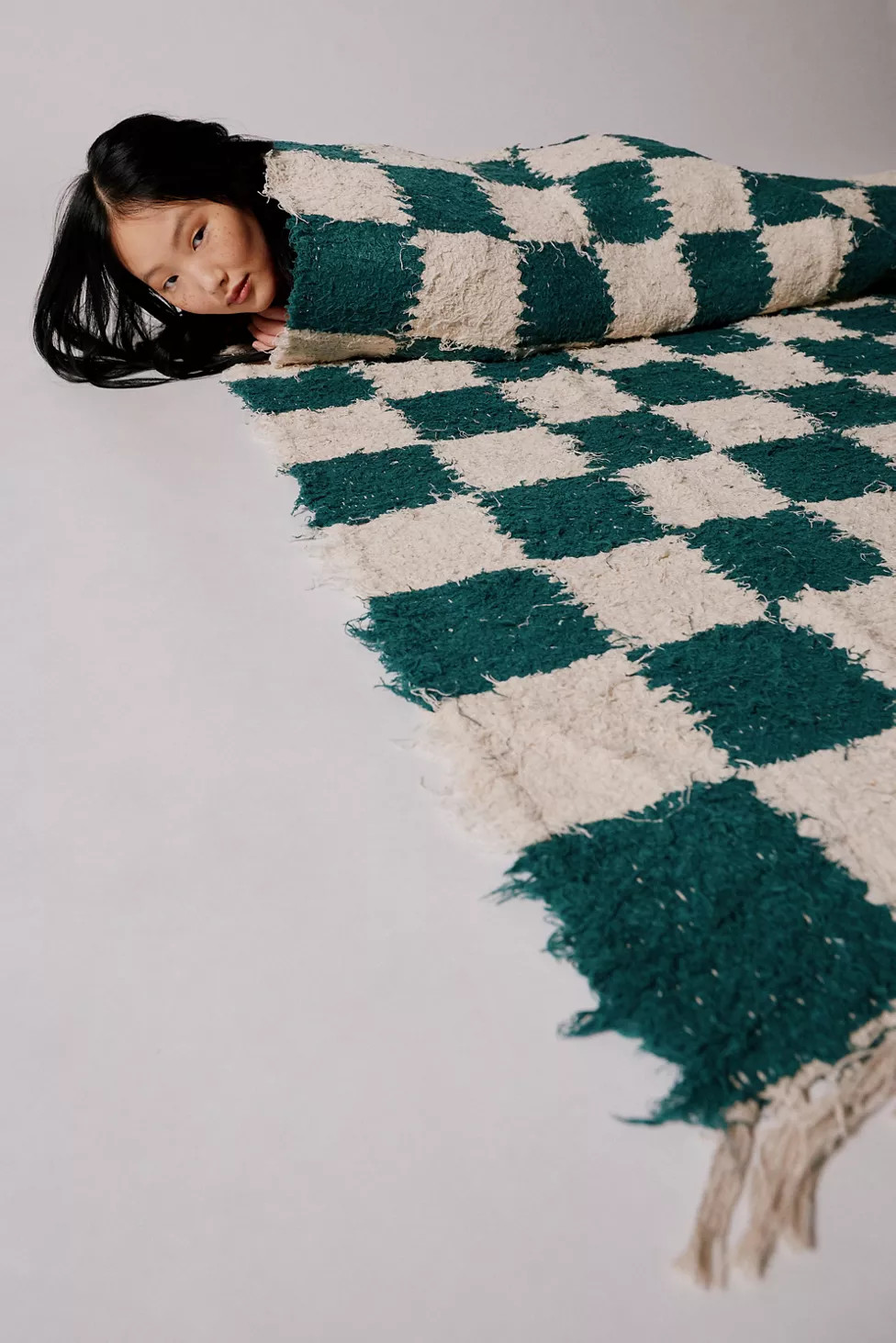 Checkerboard Woven Shag Rag Rug | Urban Outfitters (US and RoW)