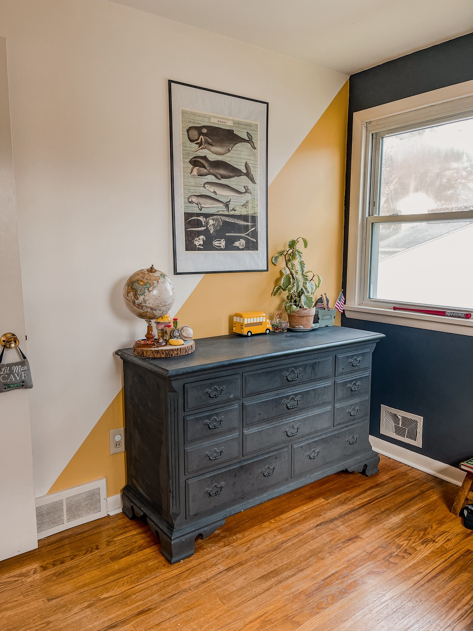 Color block painted room



#LTKhome #LTKstyletip #LTKfindsunder100