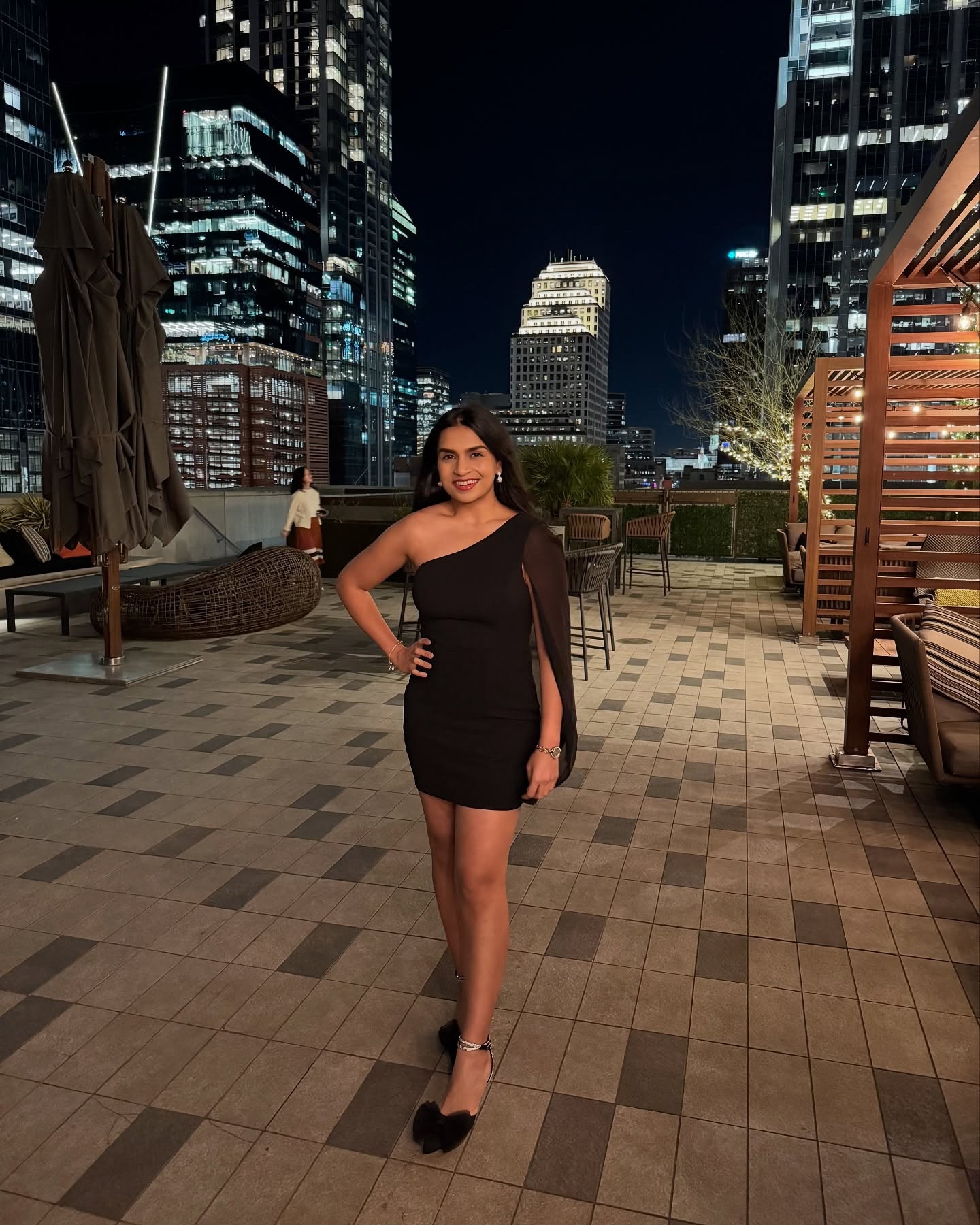 This could be my Revenge Dress! 😎🫶🏼
Such a pretty piece @lulus ♥️ 

Found your Perfect LBD, so you don’t have to! 
#lulusambassador #lovelulus #littleblackdress