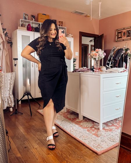 A cute black dress to wear to work! Love this shirt sleeve wrap dress and the black and white heels are the perfect touch! 

Size up

Midsize
Curvy
Workwear
Work outfit
Tshirt dress
Wrap dress
LBD
Black dress
Chunky heel
Work shoes


#LTKmidsize #LTKfindsunder50 #LTKshoecrush