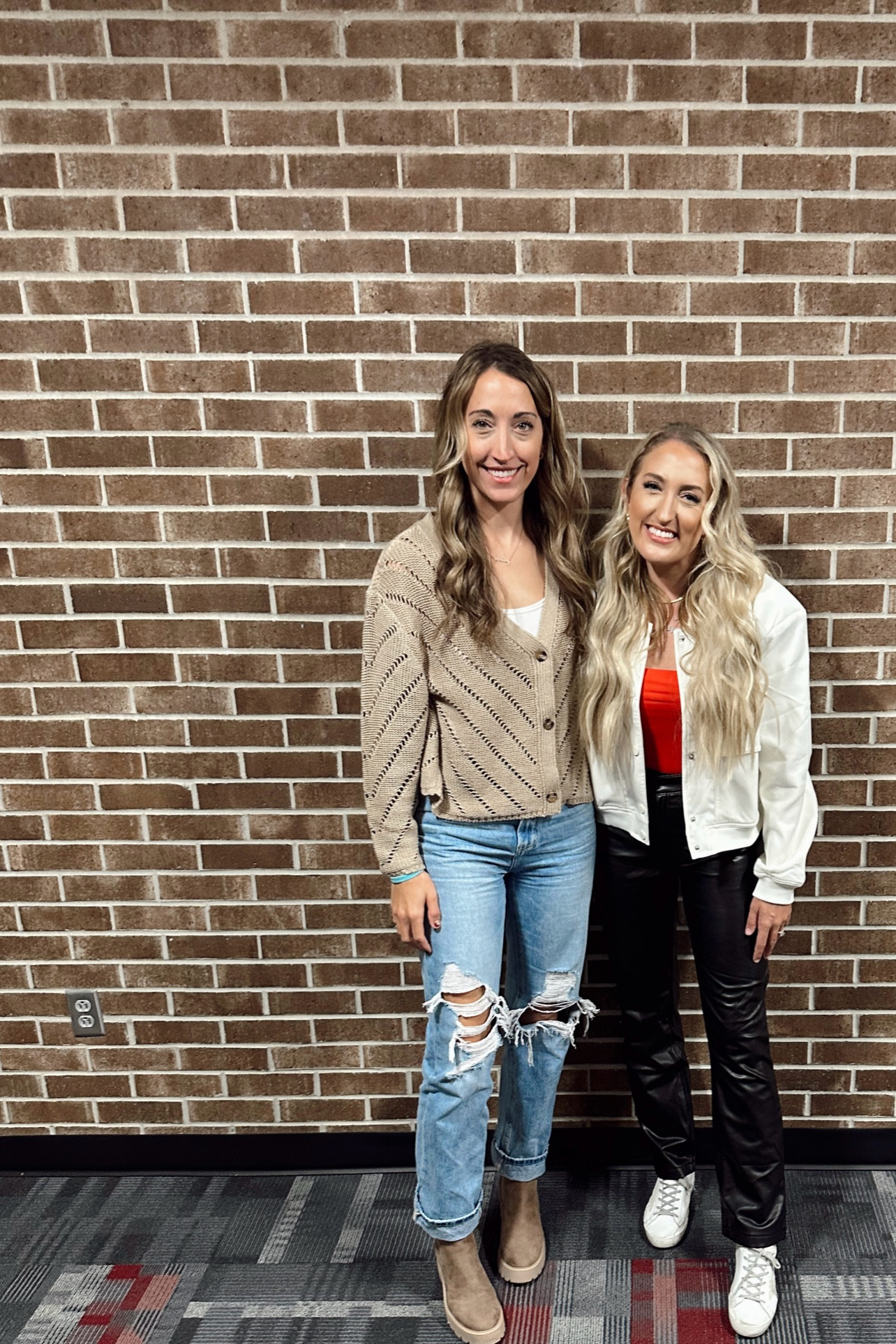 Saturday Amazon outfit ❤️🌪️

#amazon #amazonfinds #amazonjacket #amazonoutfit #amazonbodysuit #abercrombiejeans #goldengoose #abercrombie #momstyle

#LTKStyleTip #LTKHoliday #LTKSeasonal