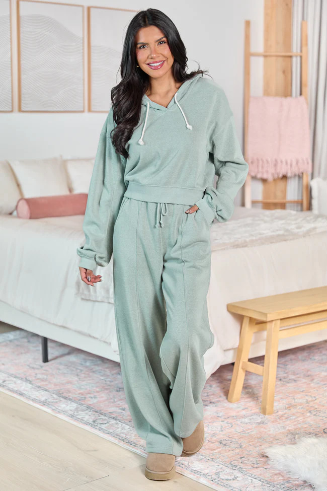 Cori Sage Pintuck Sweatpants | Pink Lily