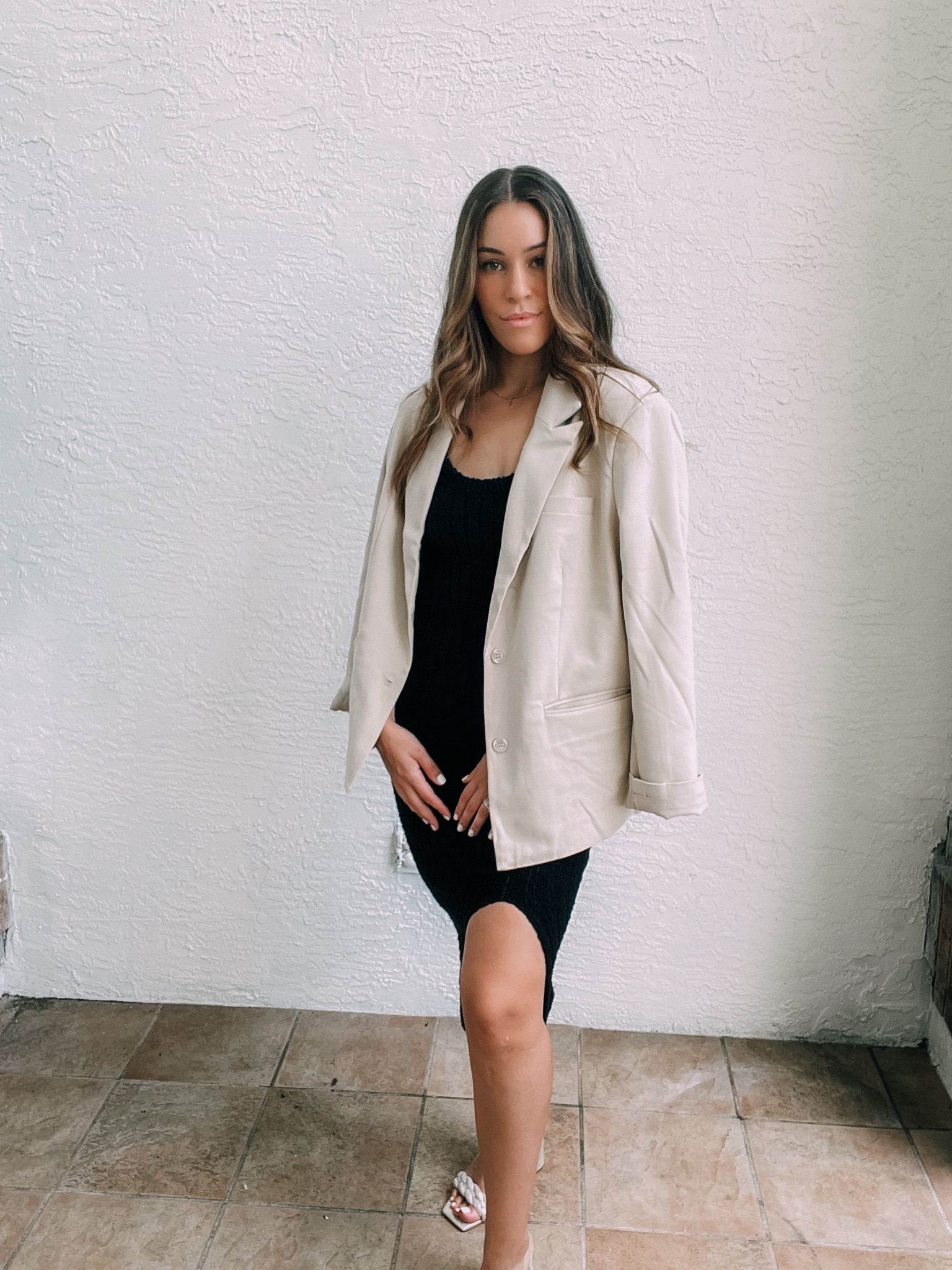 Love a good blazer! Such a versatile piece for any wardrobe. 

#blazer #styleinspo #forever21 #abercrombie #fallinspo #fallstyle #fallfit #blazerinspo 