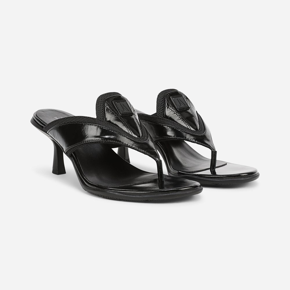 Ravyn Slide Sandal | Naturalizer