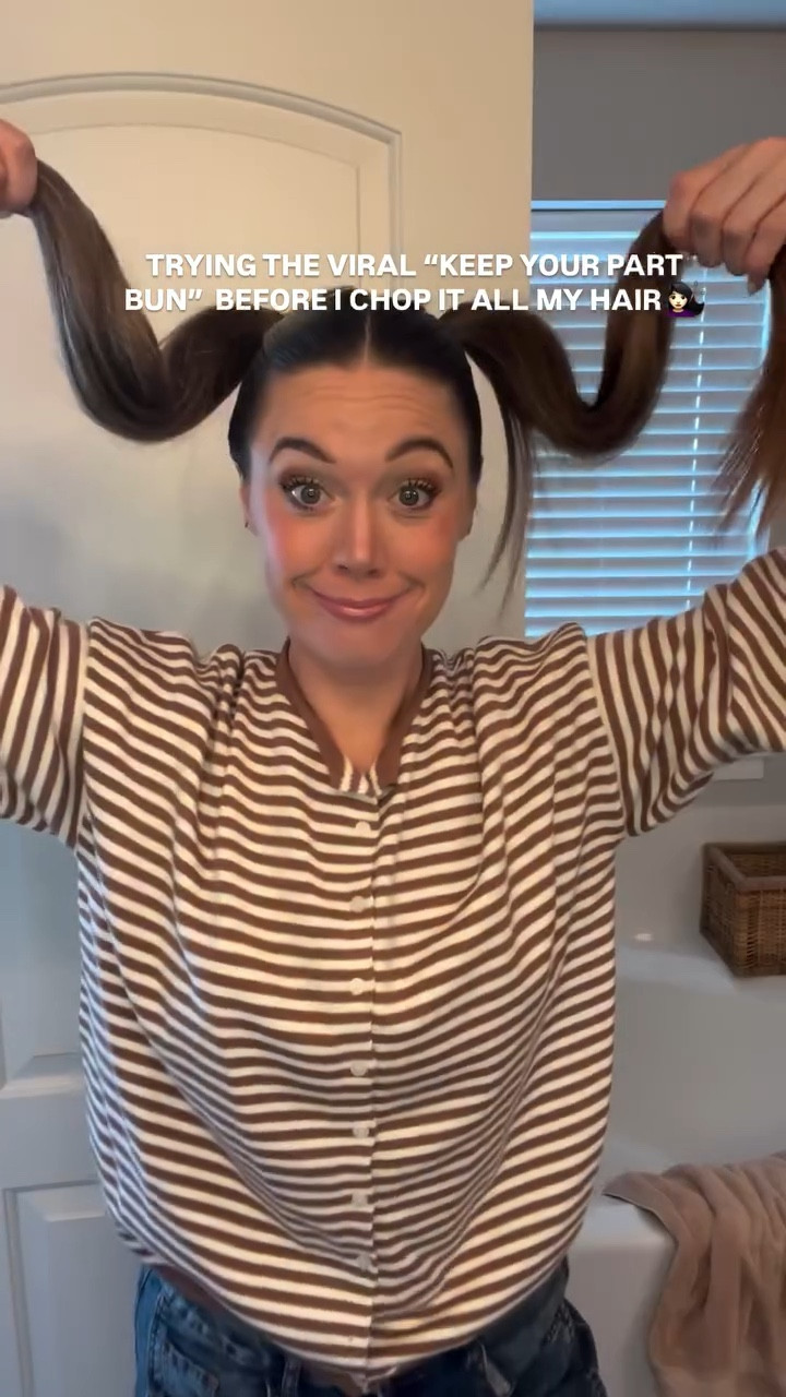 I made the appt 😳

This “keep the part” bun is 100% worth the hype. It won’t work with a bob but perfect for long hair! 

#longhairstyles #haircut