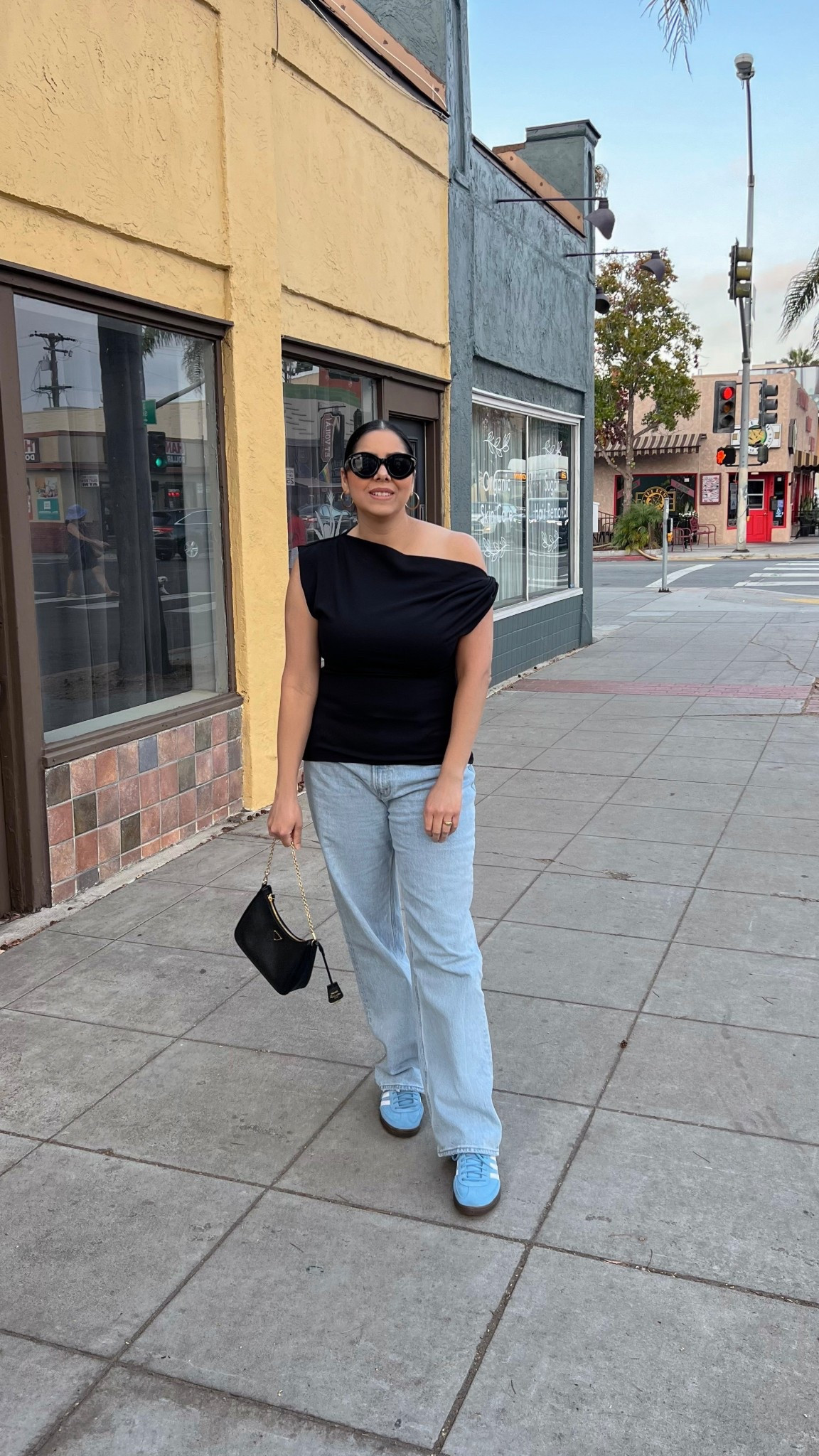 casual spring outfit

#LTKSeasonal #LTKMidsize #LTKStyleTip