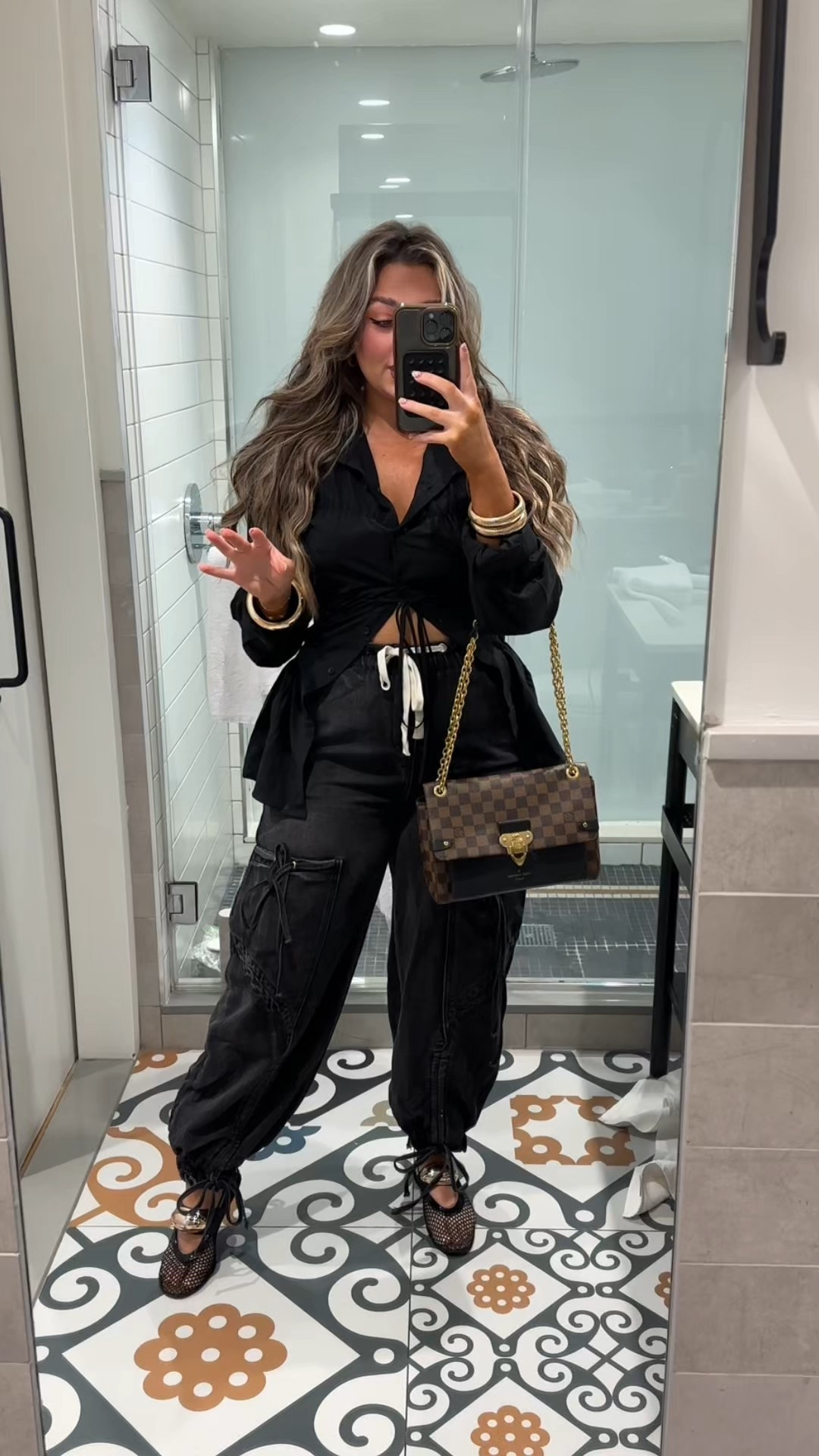 Trendy casual outfit for everyday wear ✨ This look is comfy, affordable, and easy to style for running errands, coffee dates, or travel. Linking this Amazon top, my go-to jeans, and chic sneakers in my LTK for you! #LTKfashion #LTKunder50 #AmazonFashionFinds

#LTKNYFW #LTKFallSale #LTKStyleTip