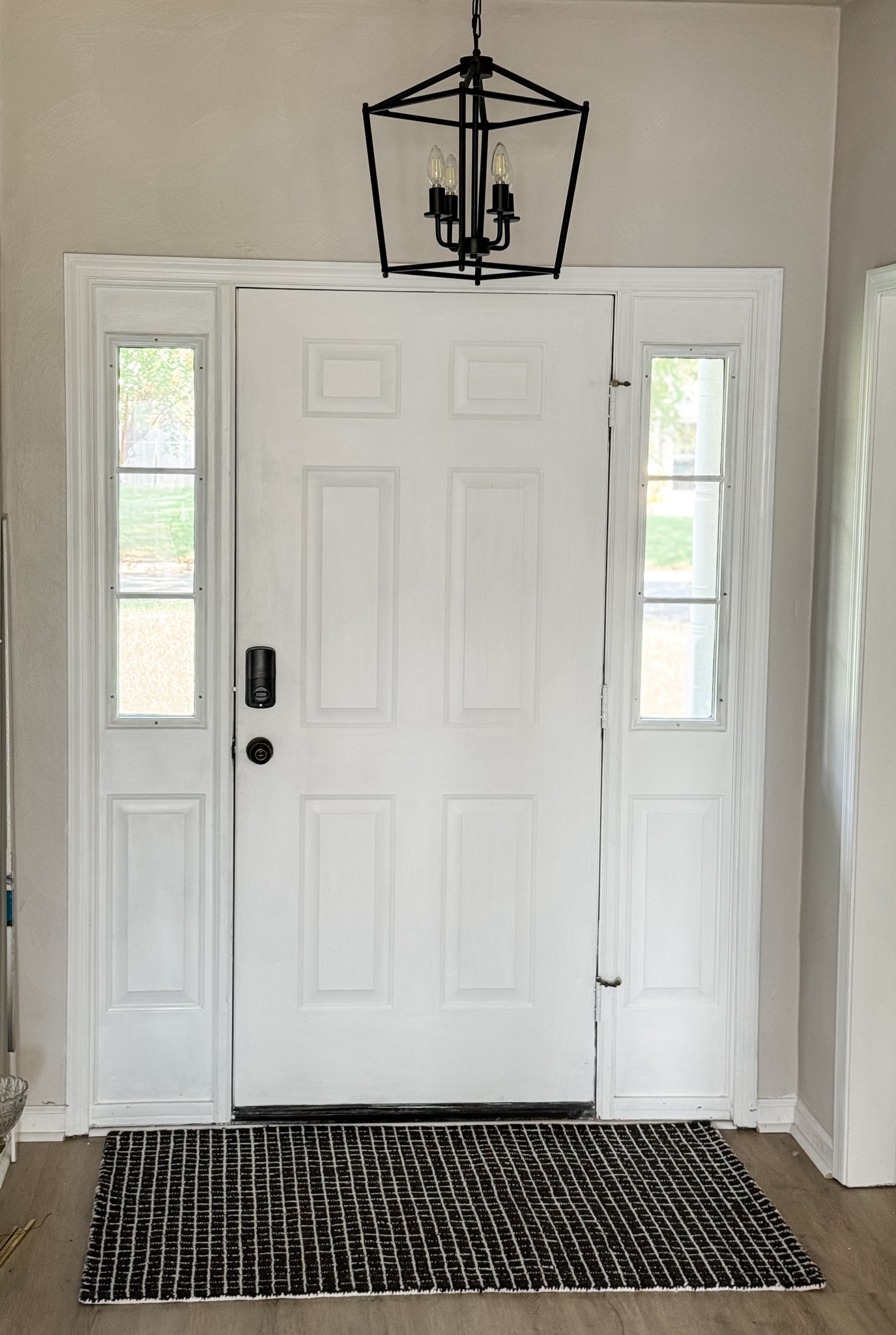 Loving this rug! 🖤👏🏼 

#LTKFallSale #LTKHome #LTKFindsUnder100