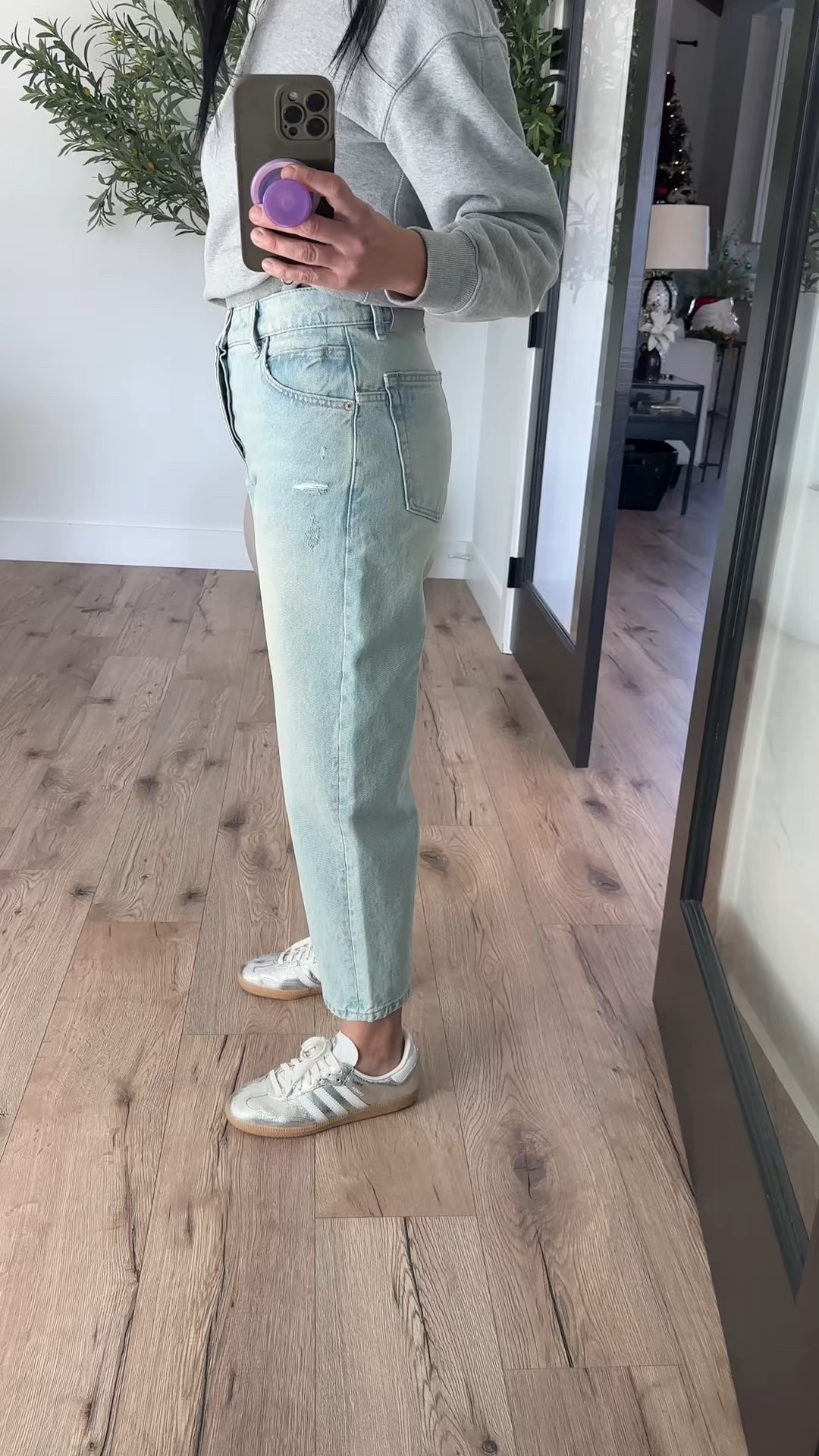 The BEST jeans for spring - buy them now! 60% off and can be styled with cute top or a hoodie paired with sneakers or chic boots! Hurry - lots of sizes available.

#LTKFindsUnder50 #LTKootd #LTKSaleAlert