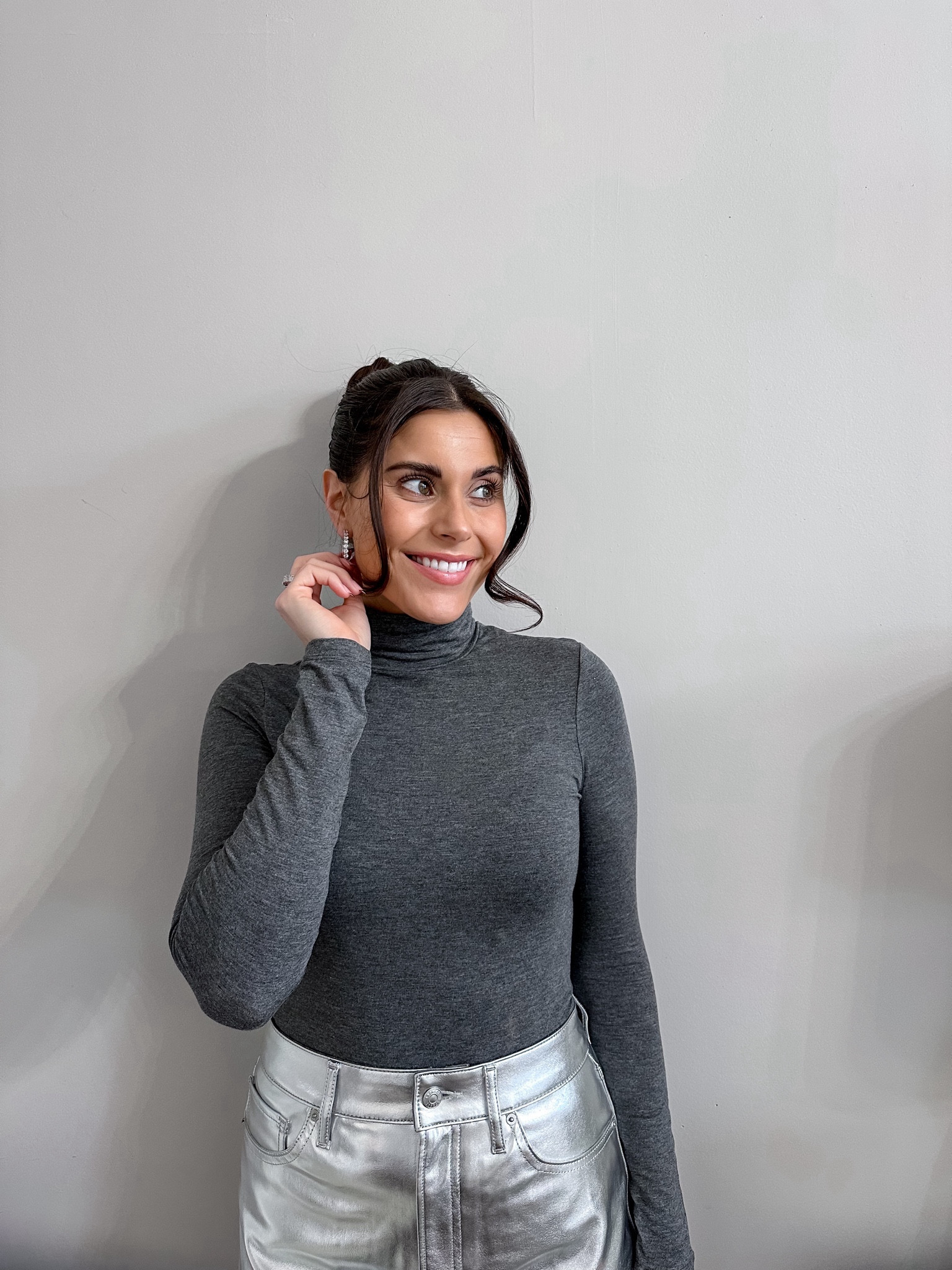 The coziest basic turtleneck 🩶

I found the softest turtleneck at Sold Out NYC and I’m obsessed! 

This basic top can be easily paired with any style of bottoms and layered under any style of jacket/blazer/sweater, etc.

You can shop my turtleneck and other @soldoutnyc products at the links below!

Don’t forget to follow me to shop my favorite brands, stay up to date on current sales, and to keep up with what’s trending. 

#ad #soldoutnyc #cozy #liketkit #shopltk #fashion #sweater #turtleneck #holidaystyle

#LTKstyletip #LTKfindsunder100 #LTKSeasonal