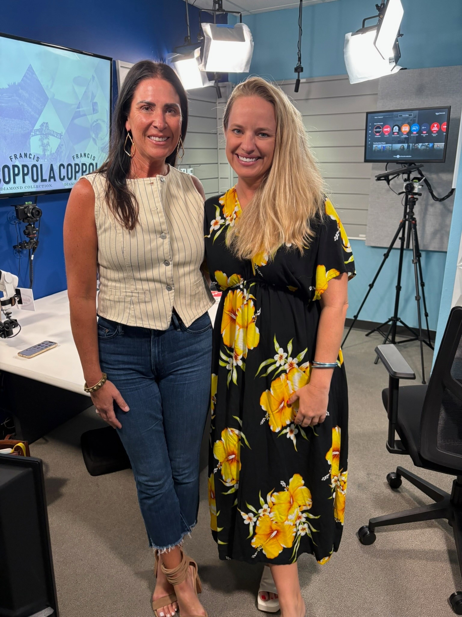 Our outfits from Episode 284!

Amazon finds, VICI, heels, maxi dress, workwear, Kendra Scott

#LTKStyleTip #LTKWorkwear #LTKFindsUnder100