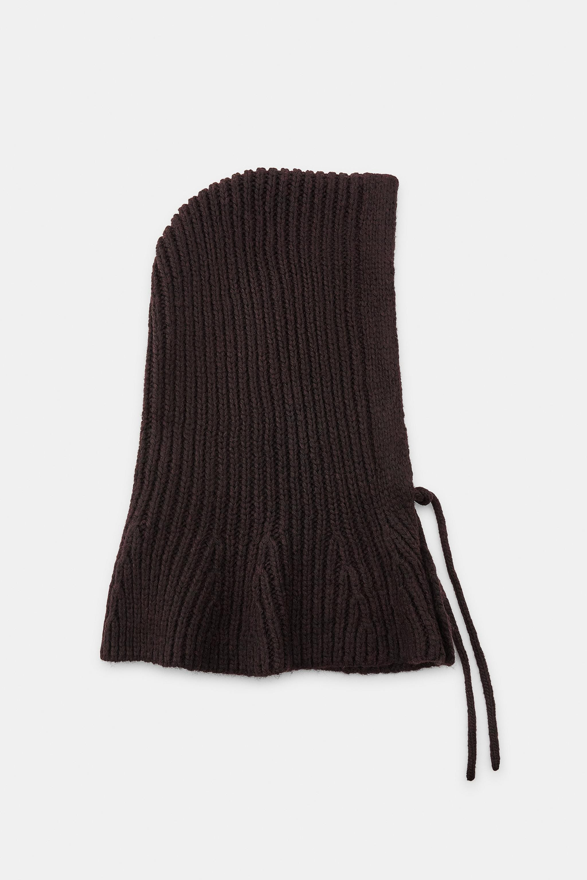 KNIT HOOD WITH BUTTONS | Zara US