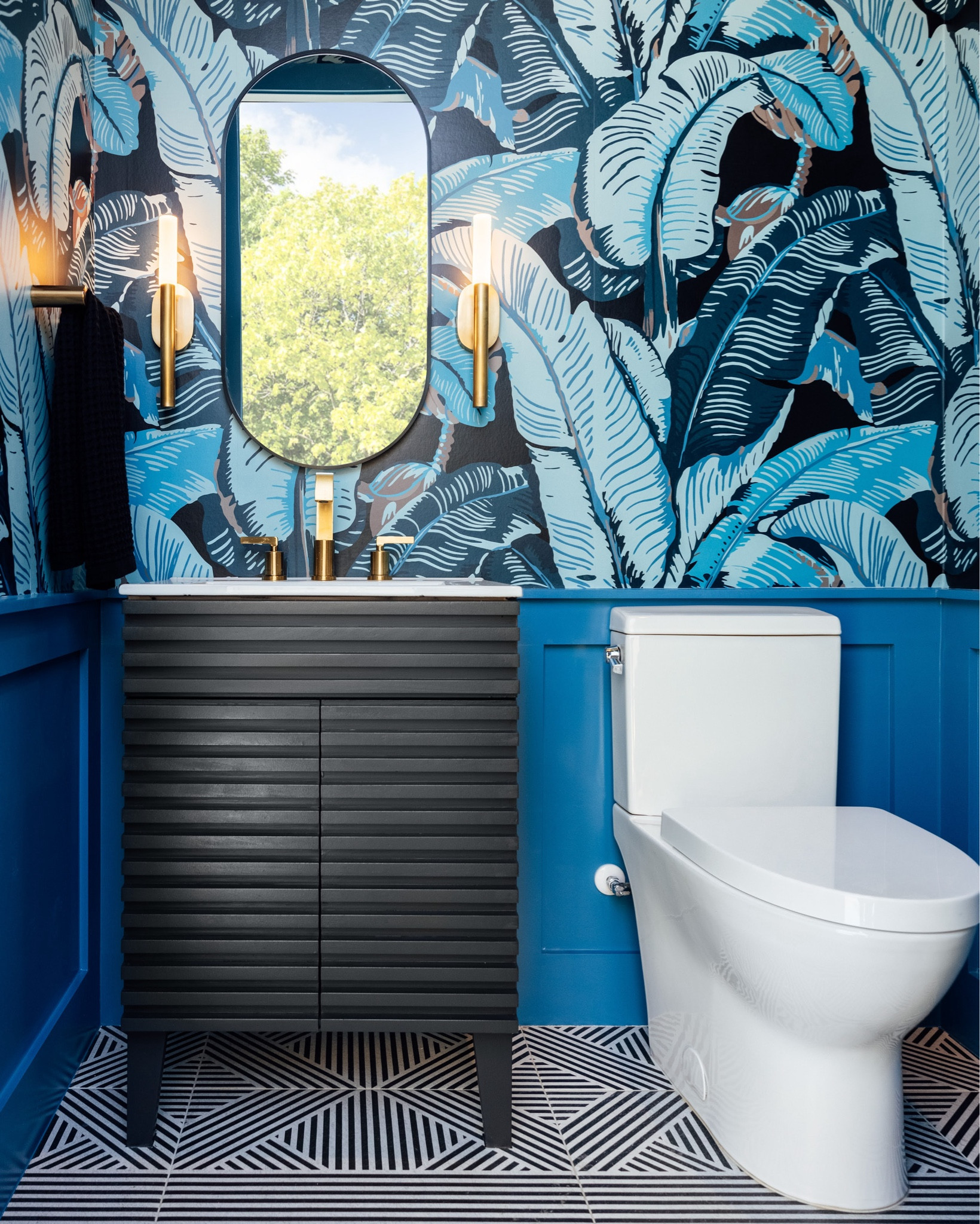 Blackenhurst Pool Bath Selections 💙

#LTKSummerEdit #LTKHome #LTKSeasonal