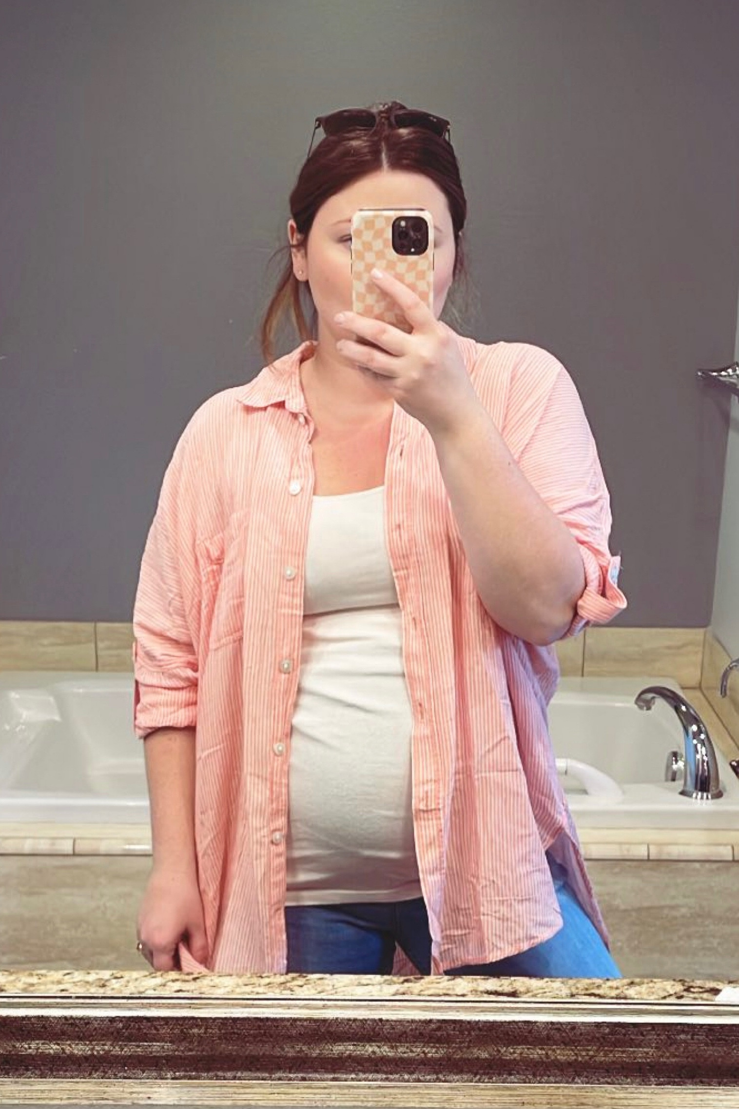 Bump is popping. I love this casual button up!

#LTKbump #LTKSeasonal #LTKstyletip